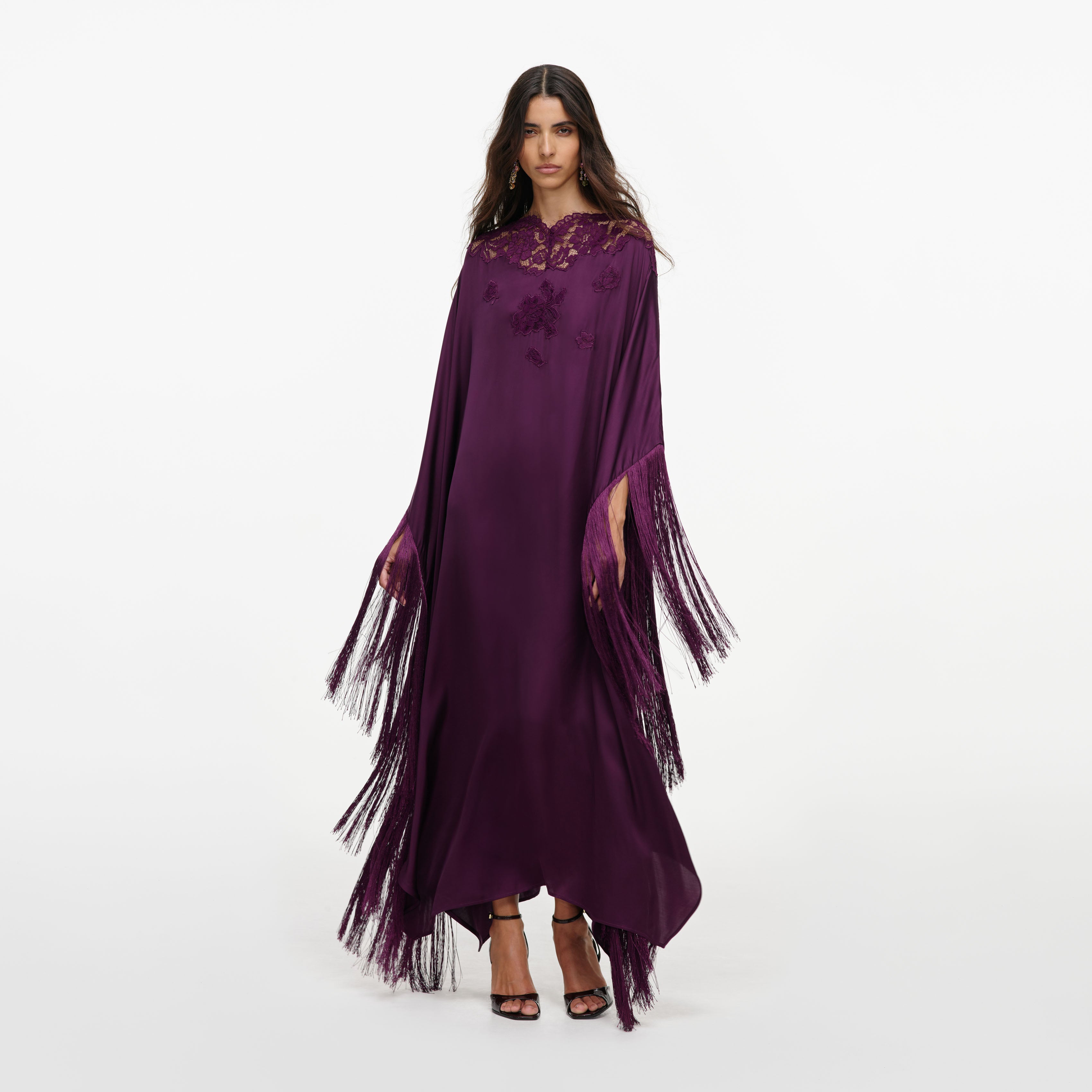 Self Portrait Kaftan Kleid Lila Satin Fransen Gr. S-L