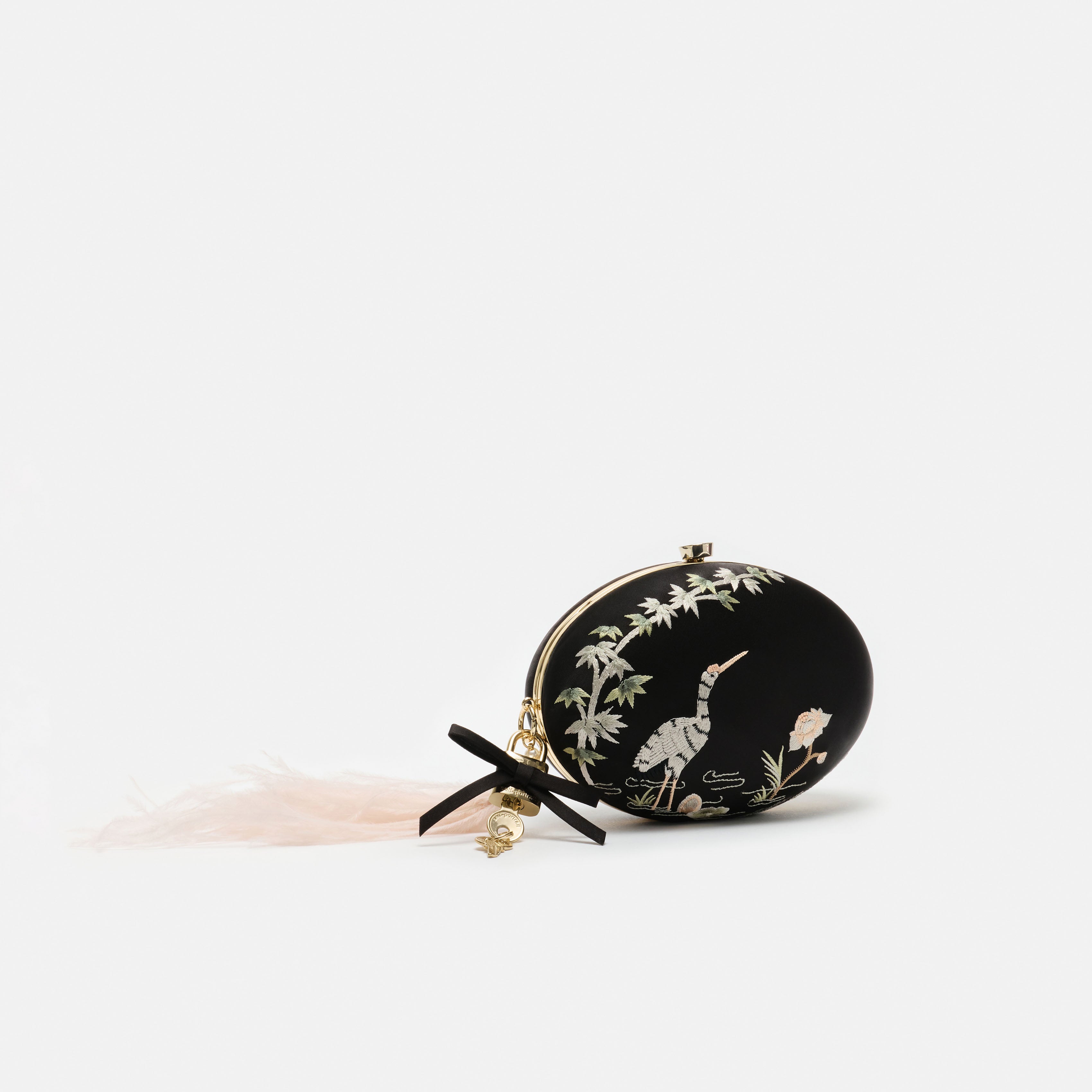 Self Portrait Handbags Black Satin Oval Clutch schwarz Stickerei