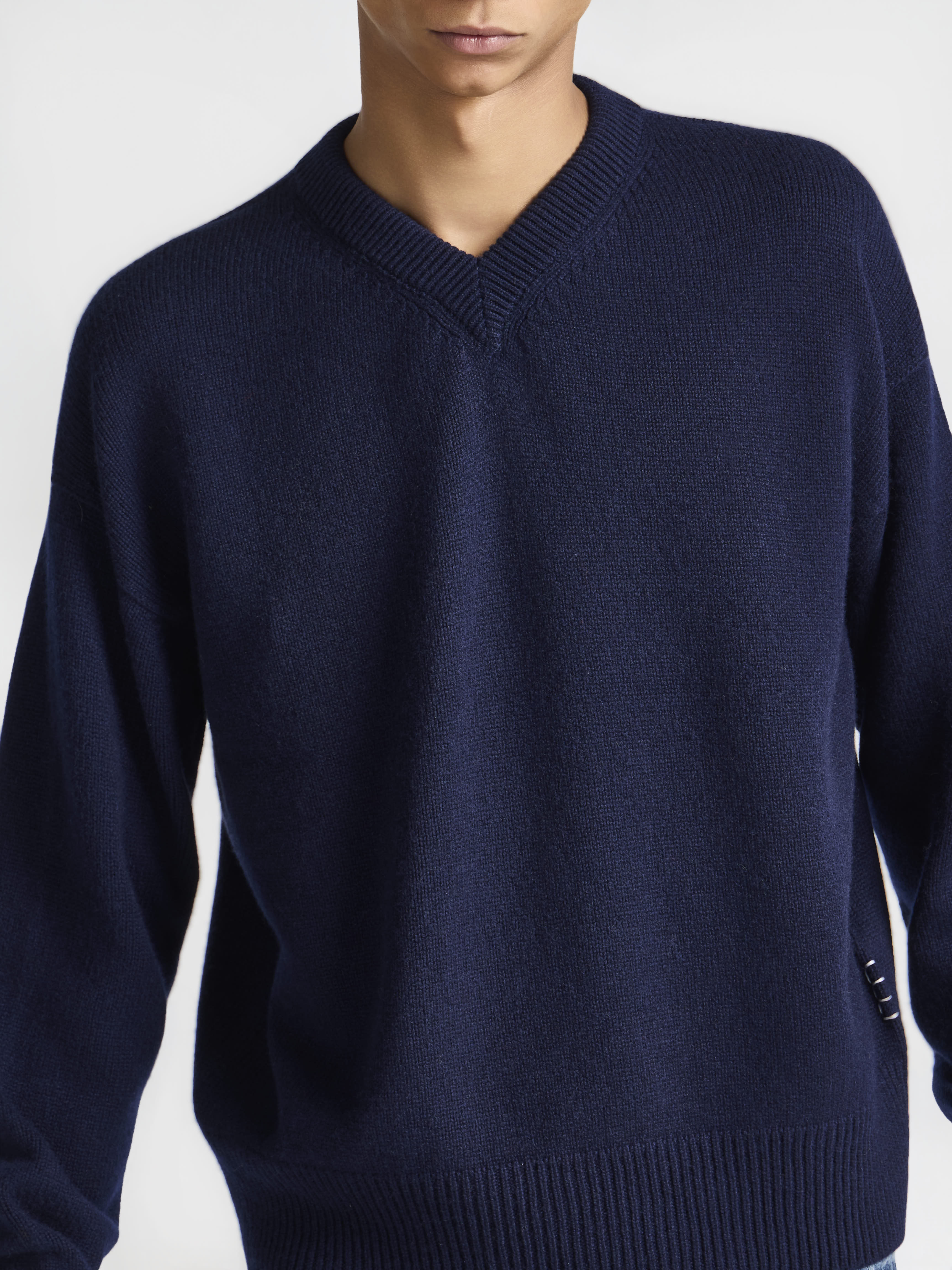 J.W.Anderson V-Neck Cashmere Pullover Navy Herren