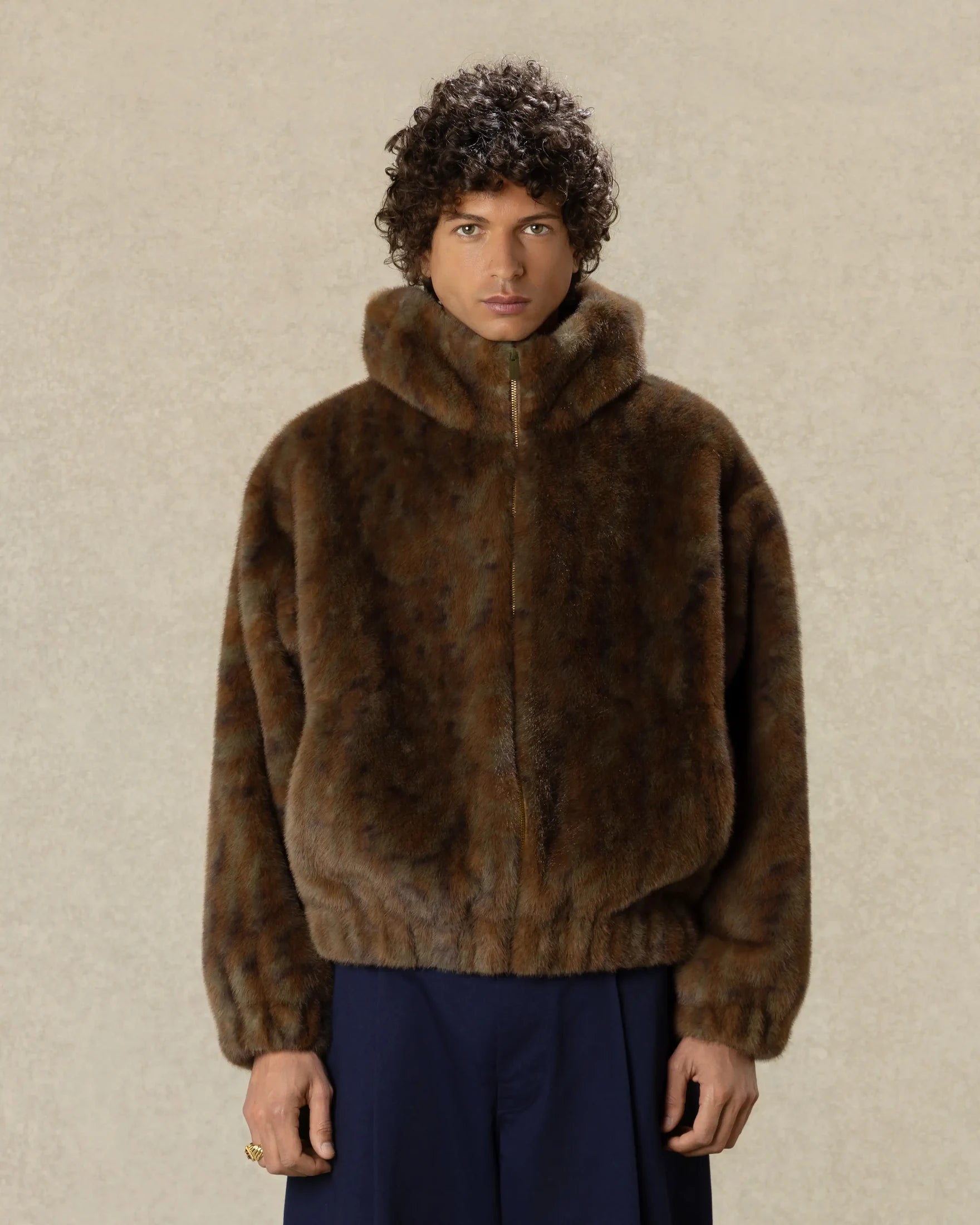 Drôle De Monsieur Hooded Fake Fur Jacke Khaki Kunstfell