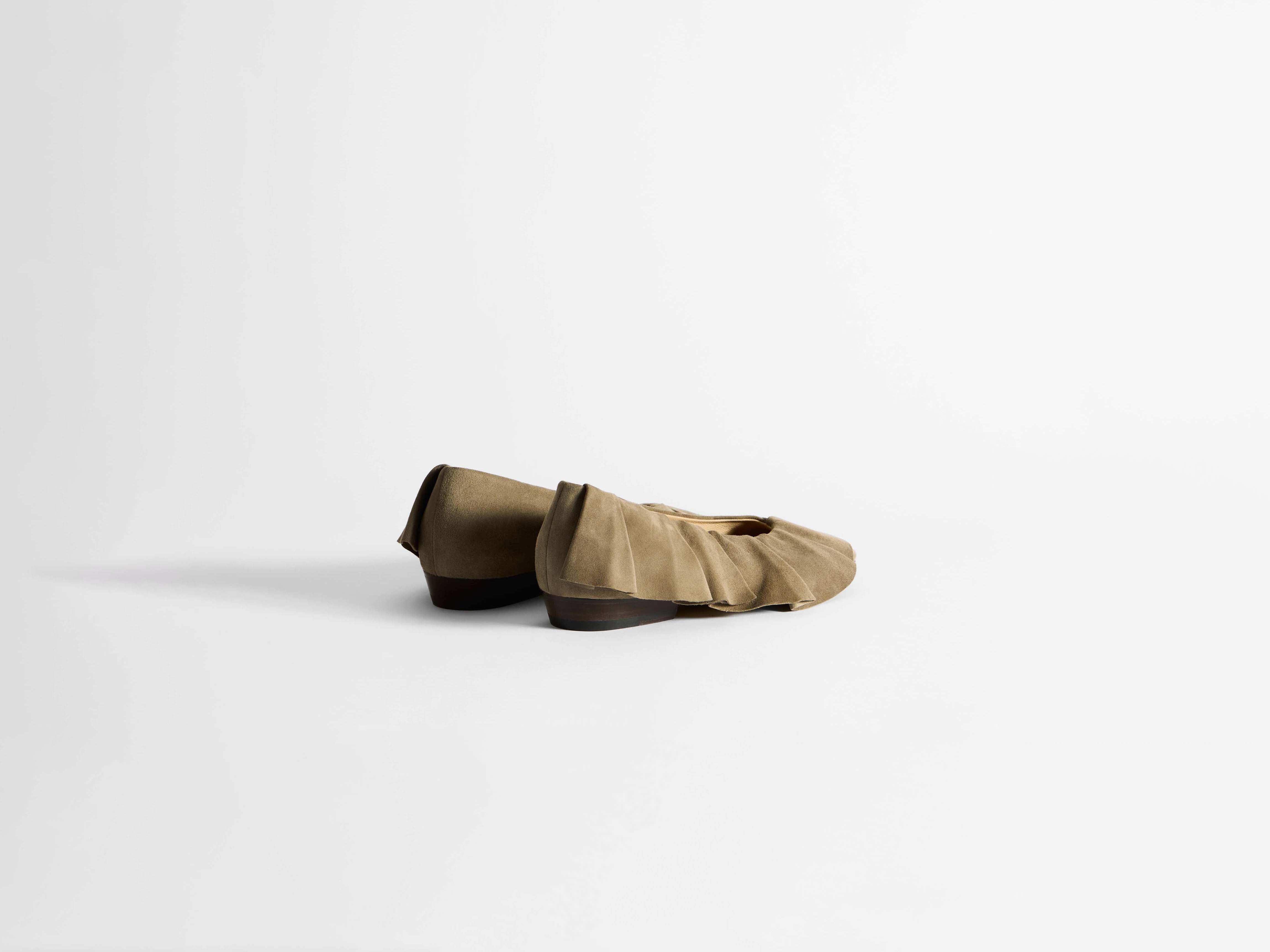 J.W.Anderson Ruffle Ballerina Ballerinas Grau Ziegenvelours