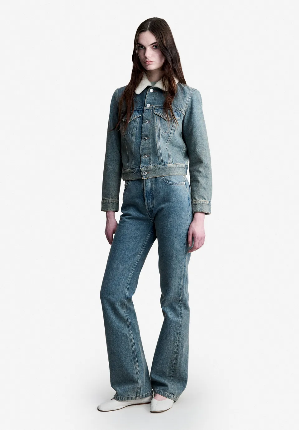 A.P.C. Jacke aus verwaschenem Indigo-Denim mit Kunstpelzkragen 38
