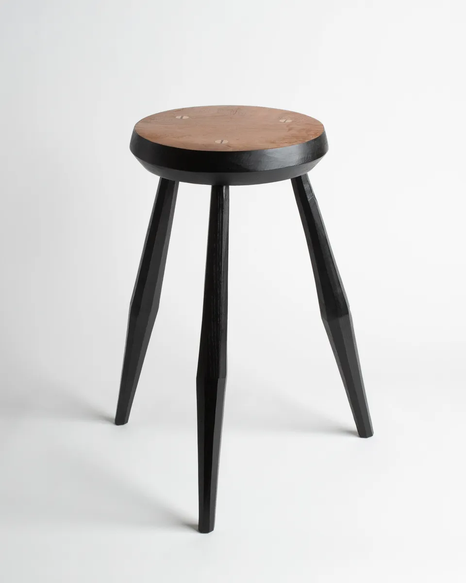 J.W. Anderson Milking Stool Hocker Kirsche Schwarz