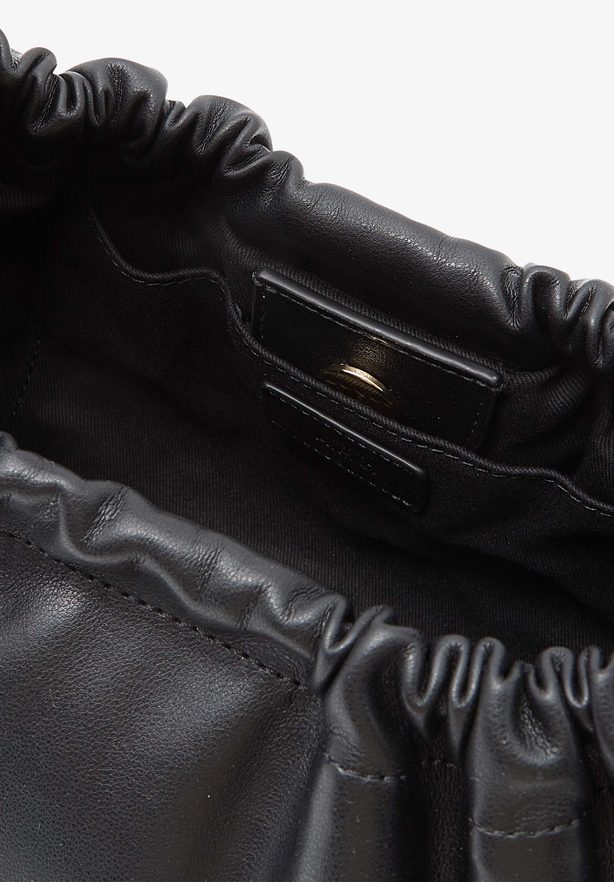 A.P.C. Ninon Hoop Tasche TU Leder-Optik Magnetverschluss