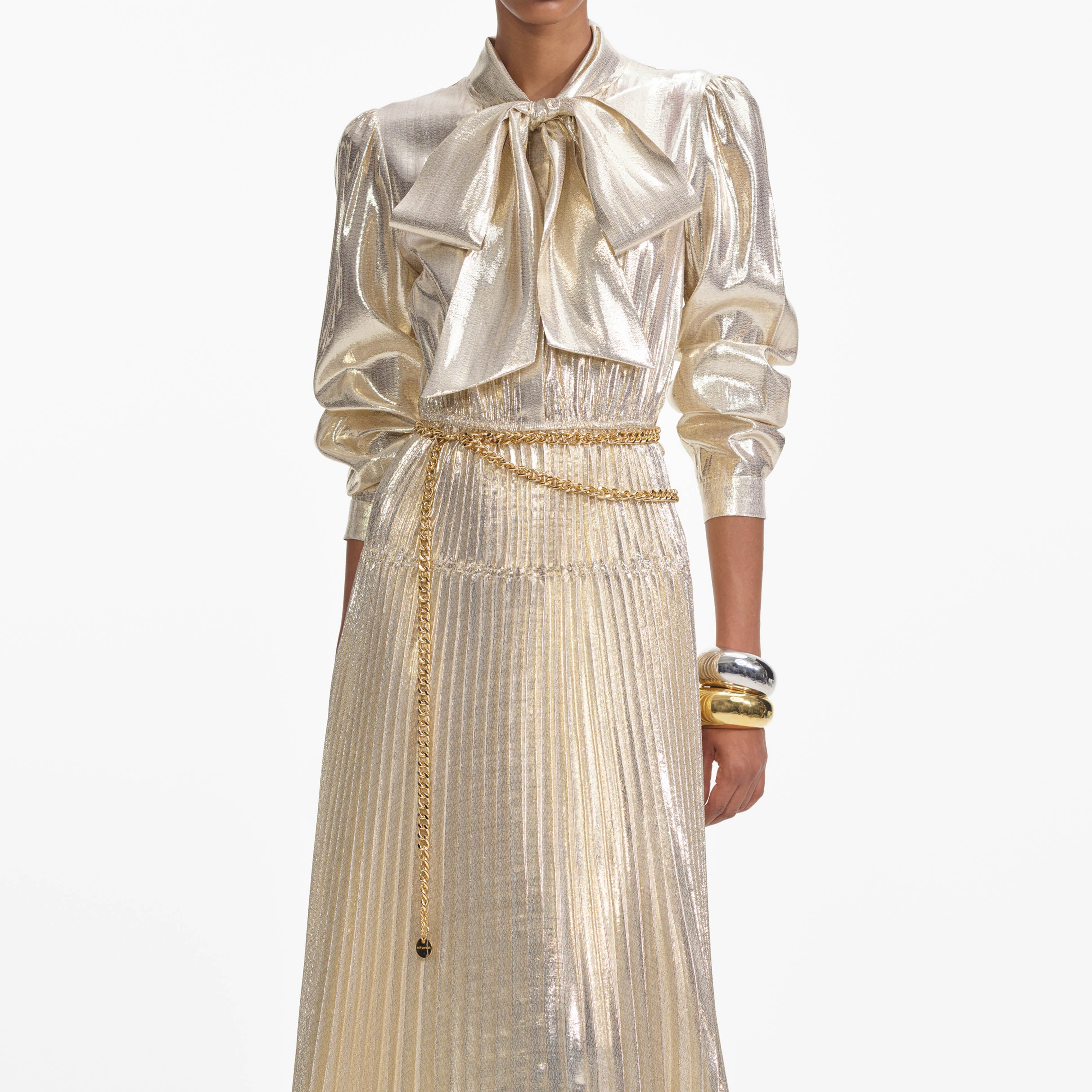 Self Portrait Gold Metallic Tie Neck Maxikleid Gold mit Gürtel