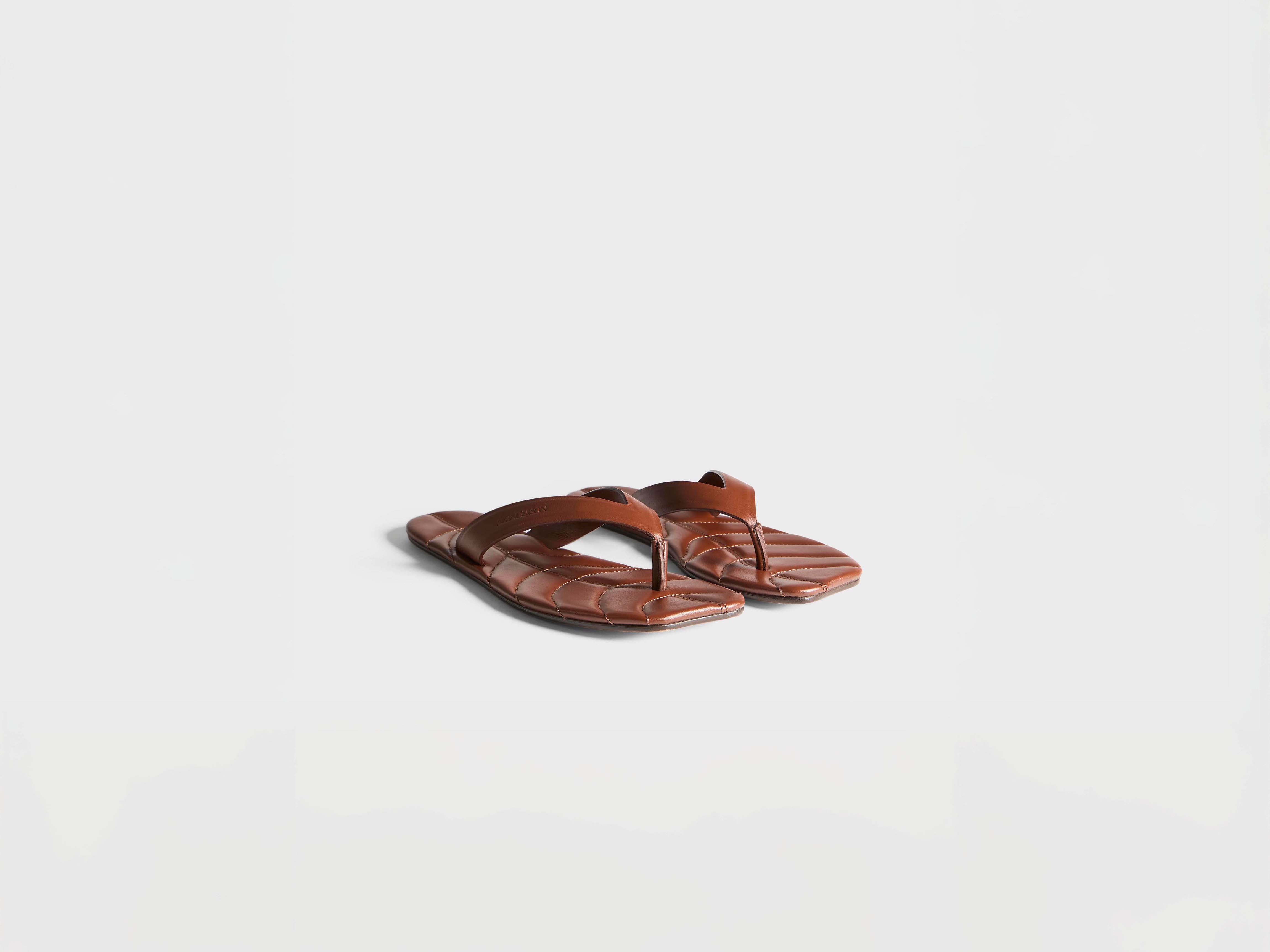J.W.Anderson Leather Leaf Slides Pantoletten braun Leder