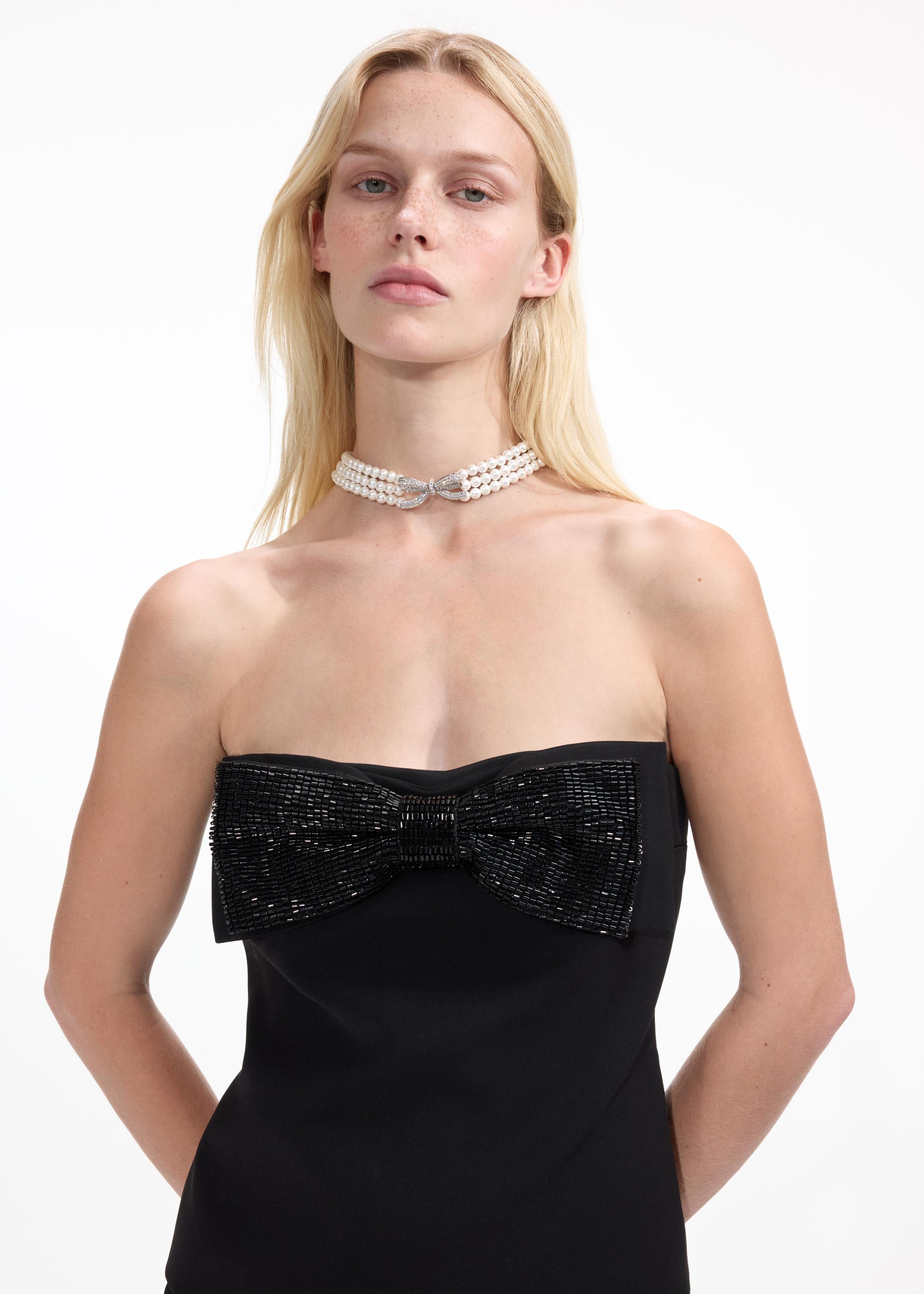 Self Portrait Pearl Bow Choker creme Perlen