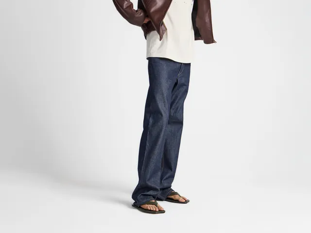 J.W.Anderson Straight Leg Jeans Indigo Raw Denim Herren