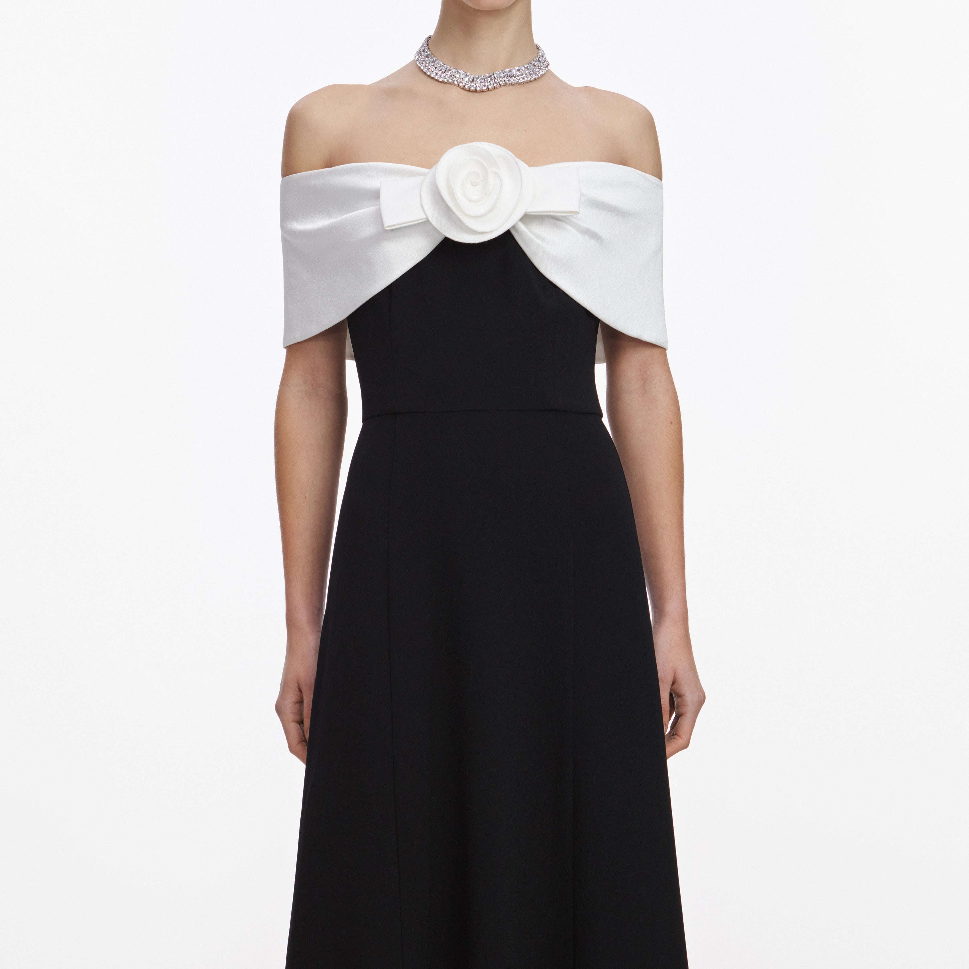 Self Portrait Dresses Flower Midi Kleid Schwarz Crepe Fit-Flare