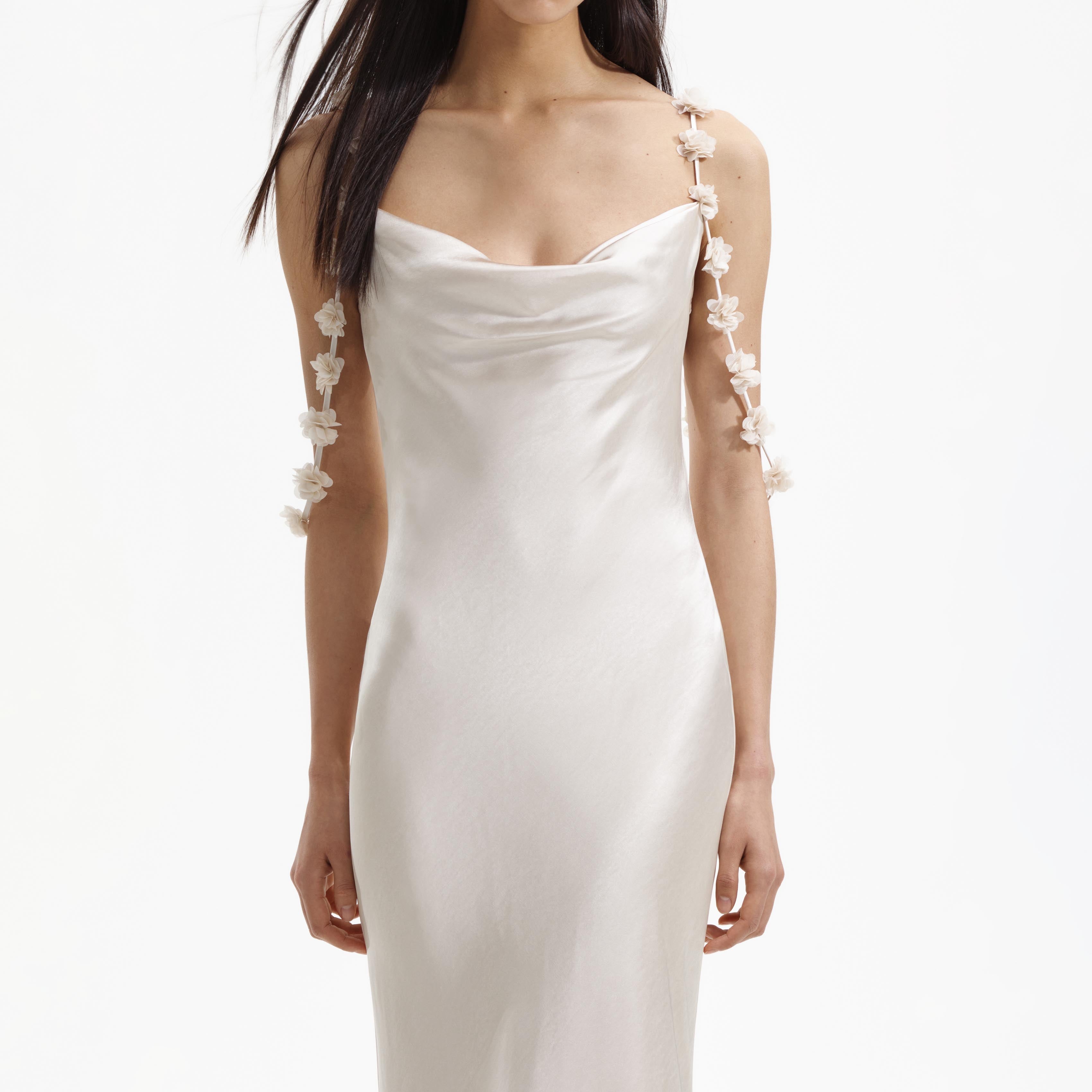 Self Portrait Champagne Satin Flower Maxikleid Champagner