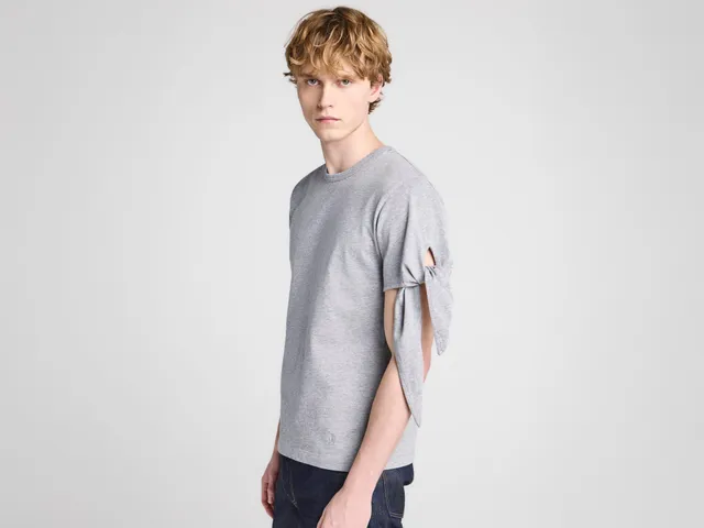 J.W.Anderson Shirts Knotted Sleeve T-Shirt Grau Melange