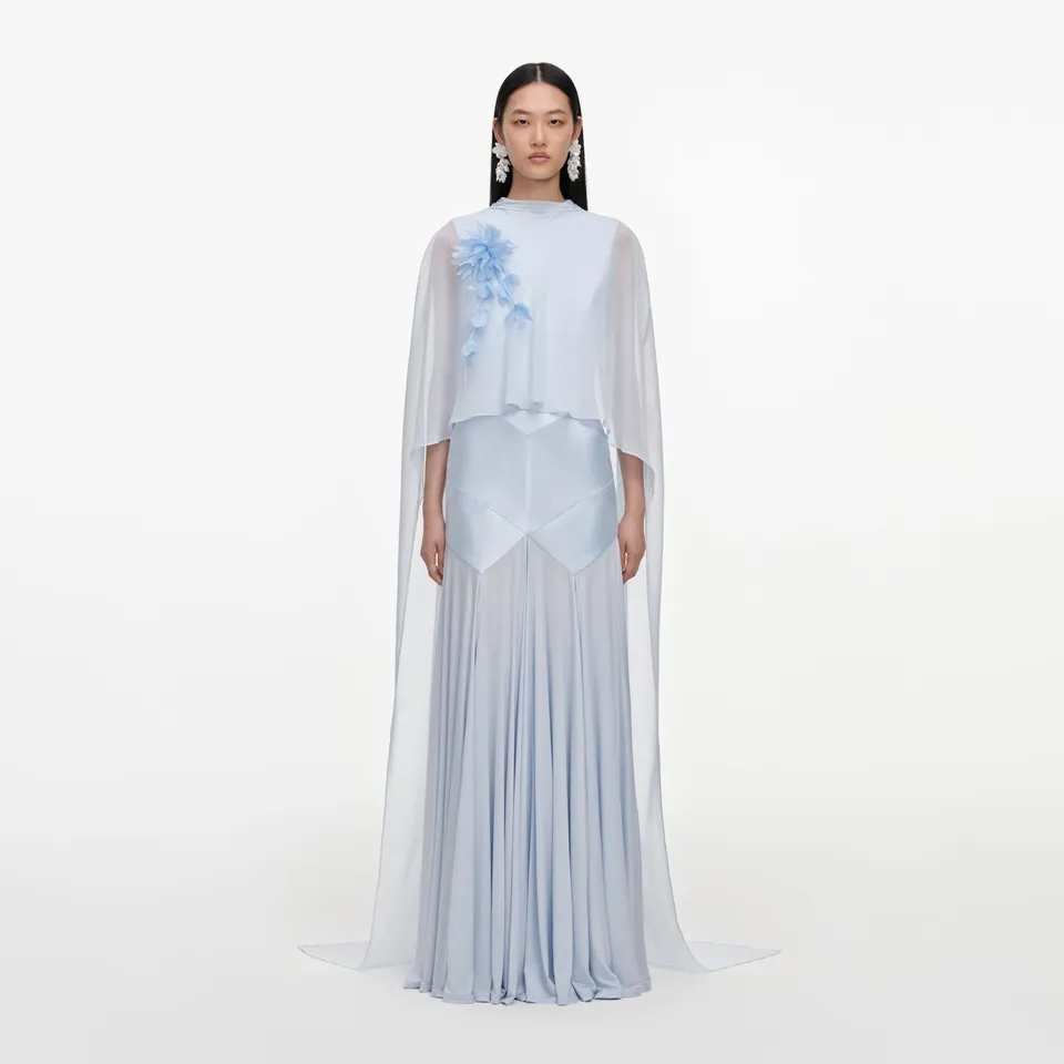 Self Portrait Blue Satin Cape Maxi Kleid Blau Jersey