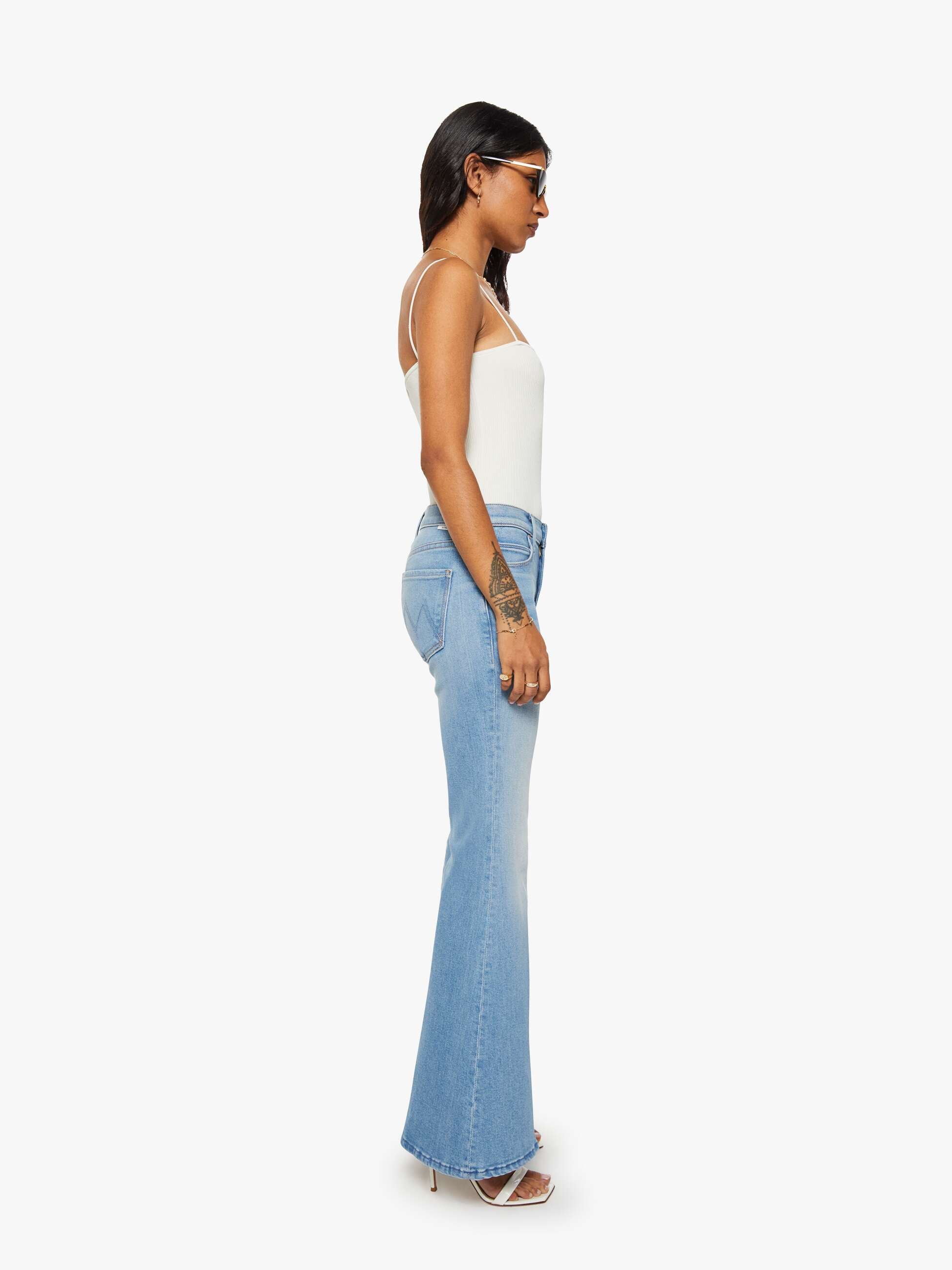 Mother Lil Doozy Petite Flare Jeans Room Service hellblau