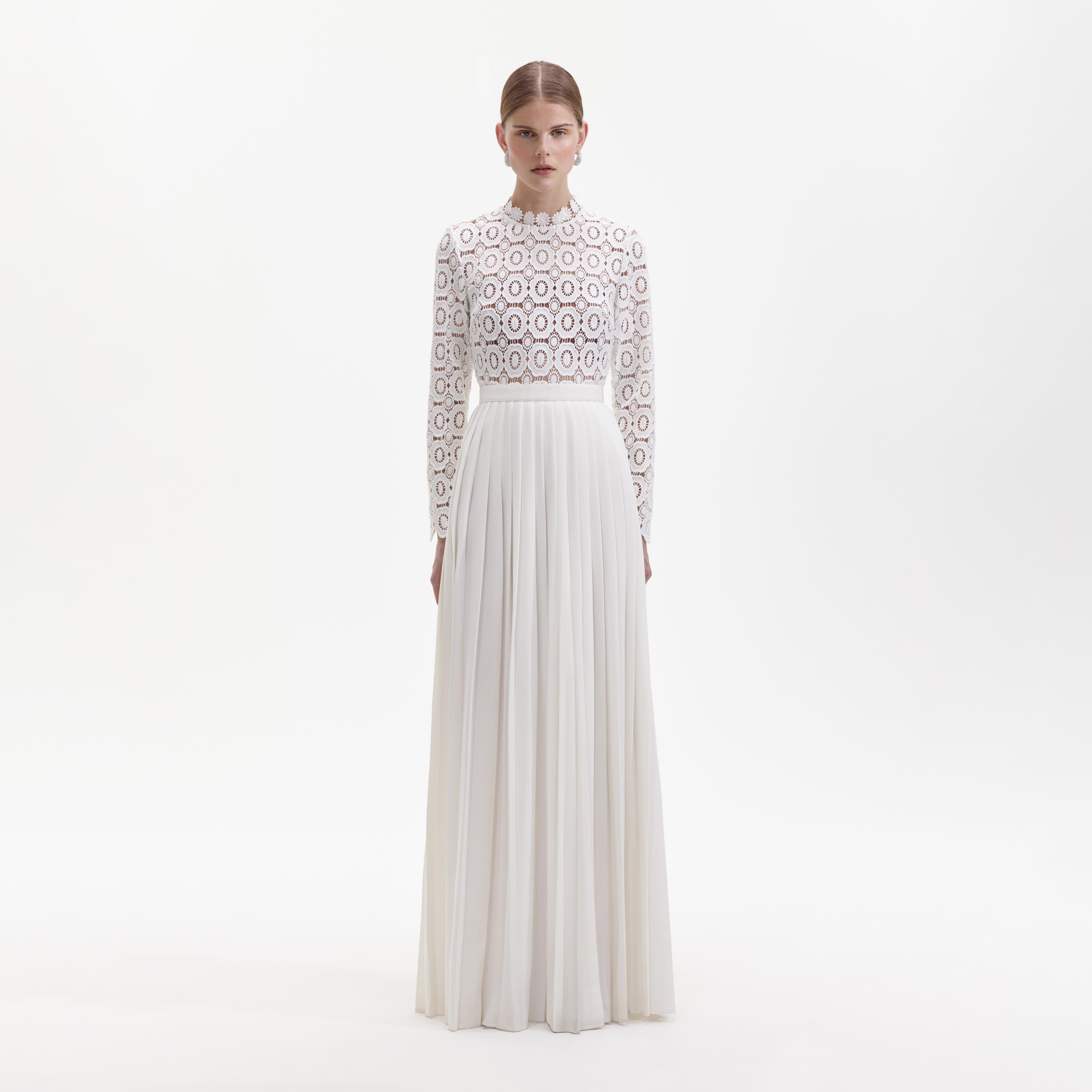 Self Portrait Pleated Crochet Floral Maxikleid Weiß UK 10