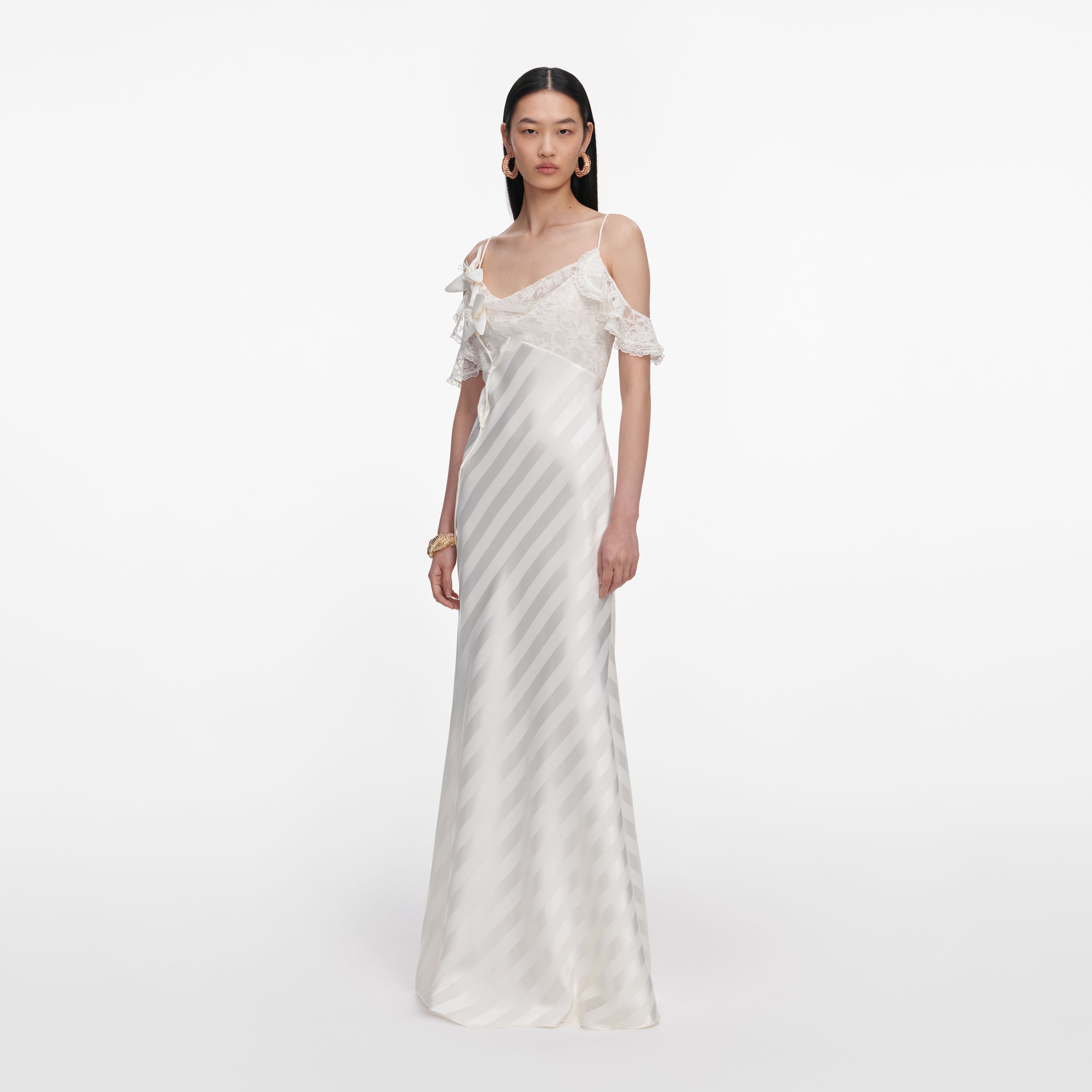 Self Portrait Cream Satin Striped Maxi Kleid Creme Satin