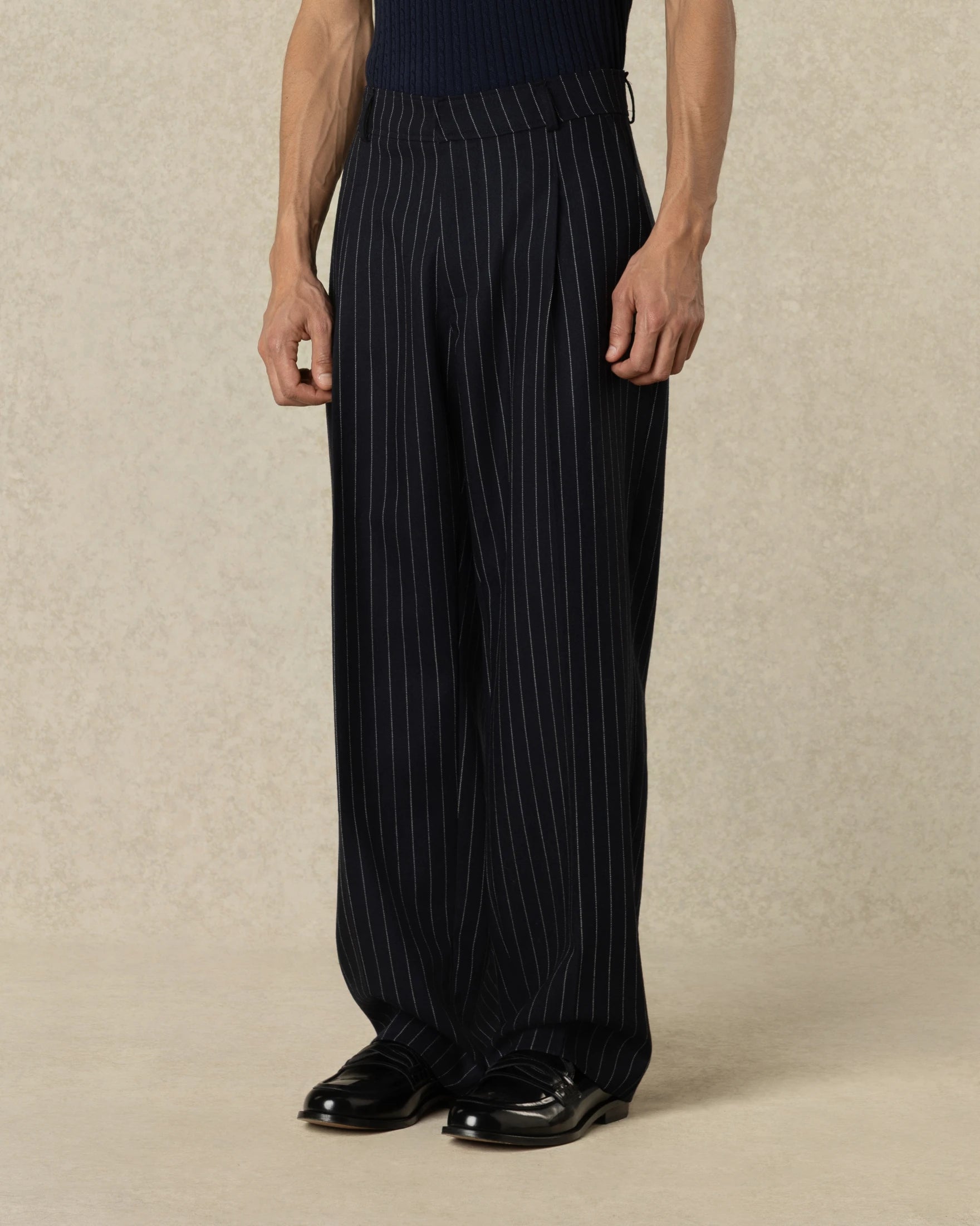Drôle De Monsieur Striped Single Pleat Hose Navy Wolle