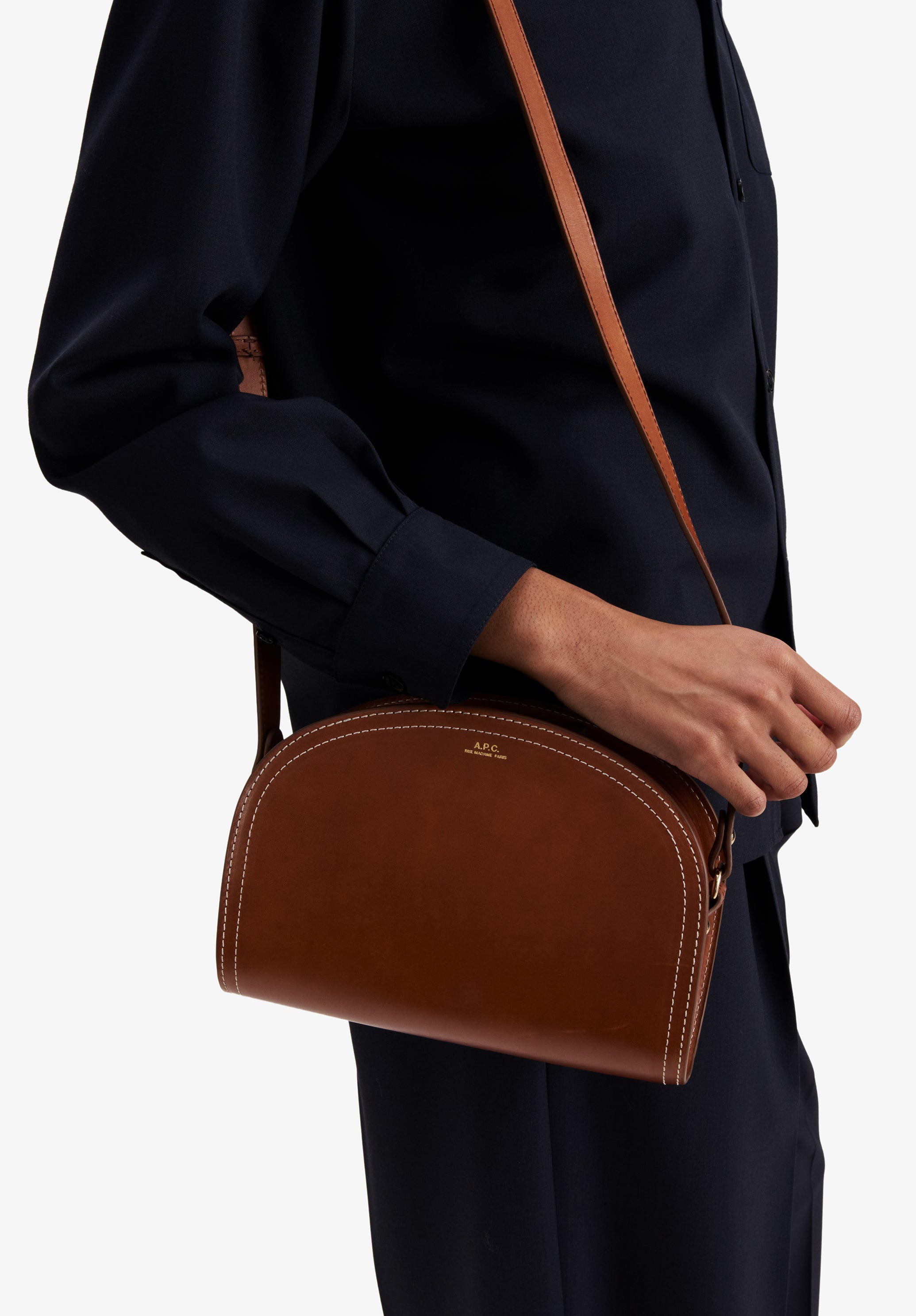 A.P.C. Demi-Lune Tasche Marron Glattleder TU