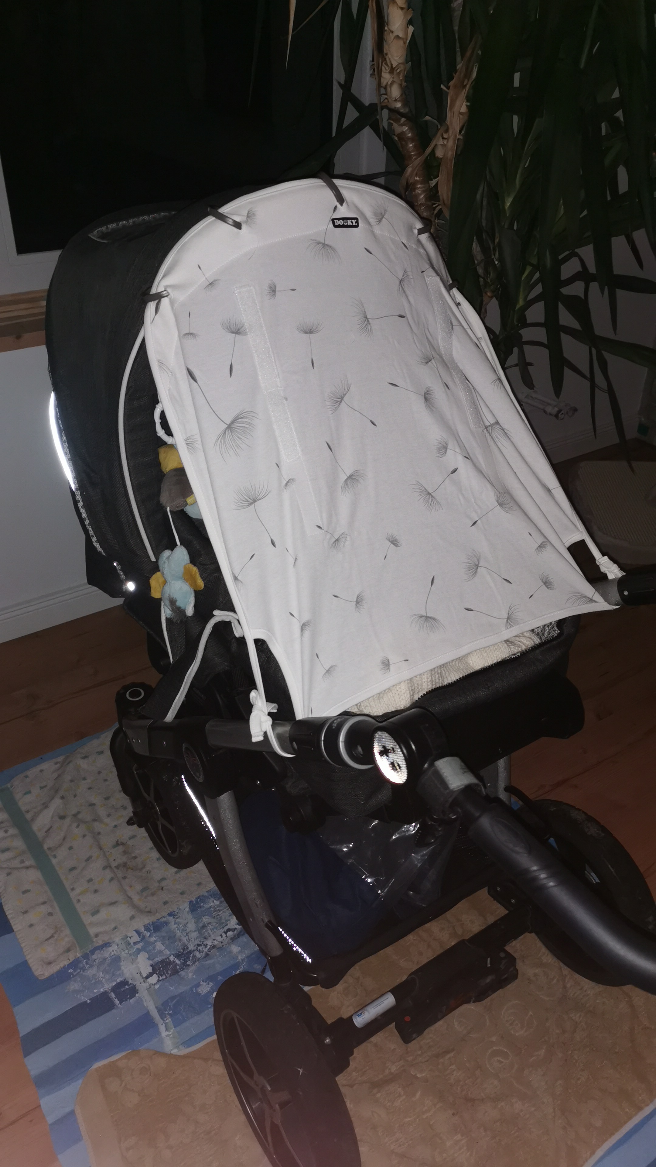 Dooky Universal Cover Sonnensegel Kinderwagen Cream UPF50+