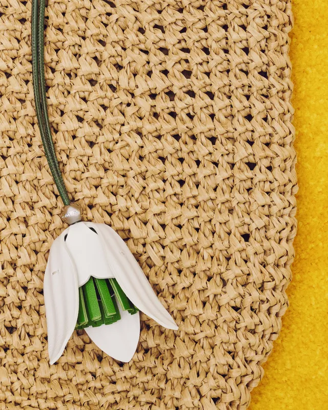J.W.Anderson Bag Charms Leather Snowdrop Weiß Grün