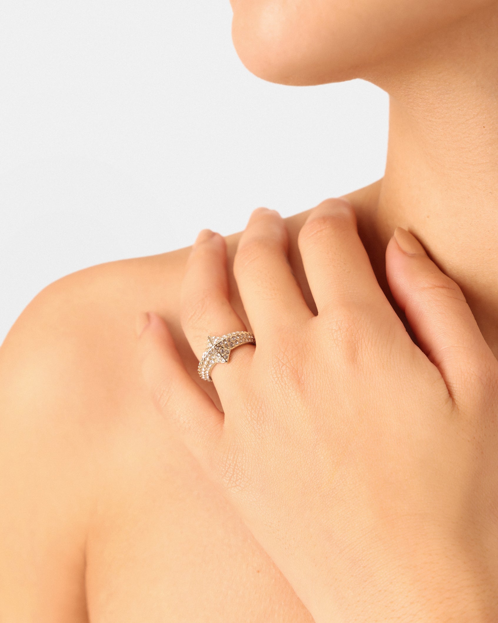 Nodaleto Nodastar Ring Pavé Messing Kristall Stern