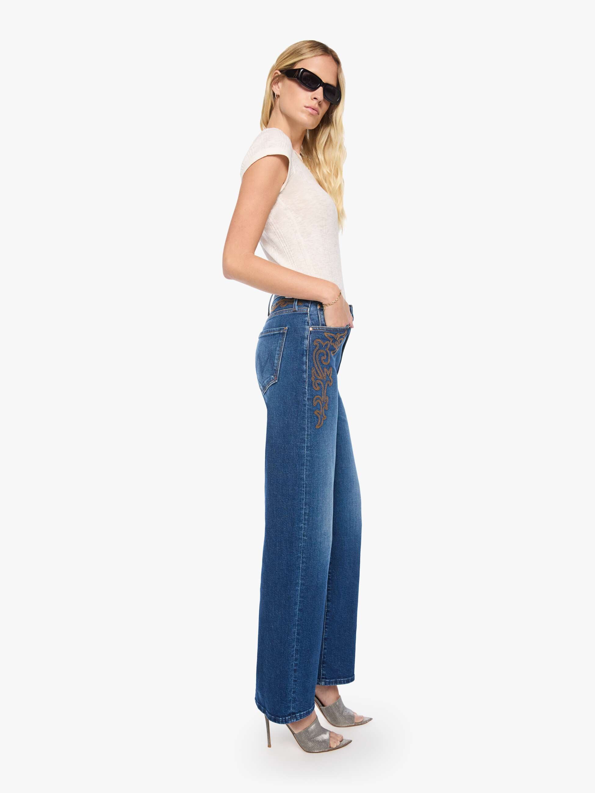 Mother Denim The Dodger Sneak Jeans Blau Mid-Rise Stretch Stickerei