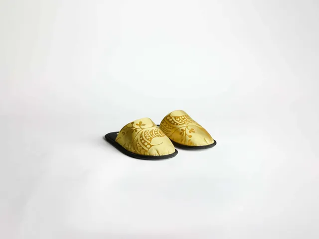 J.W.Anderson Close Toe Slides Citrine Seide Jacquard