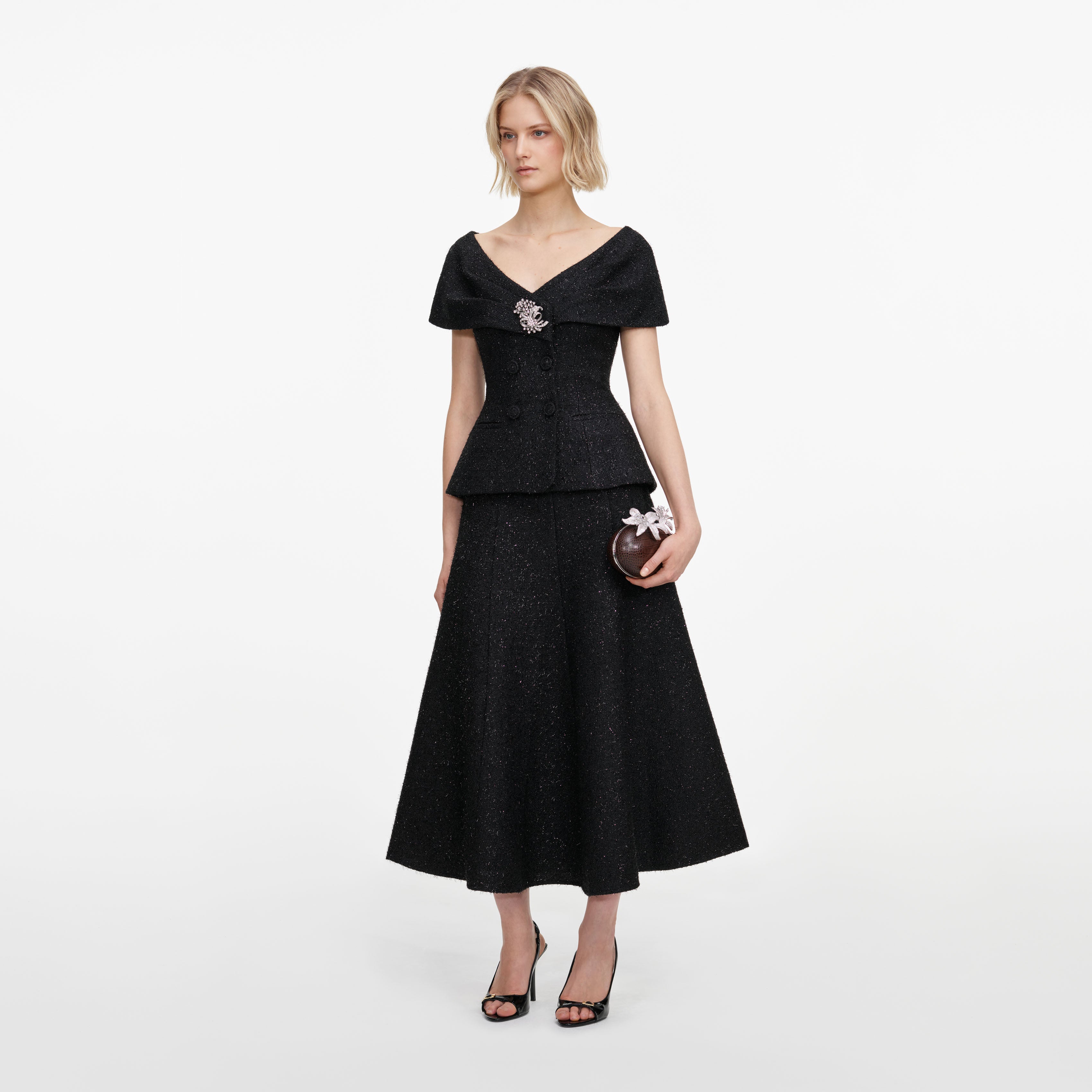 Self Portrait Jewellery Bouclé Midikleid UK 8 Schwarz Brosche