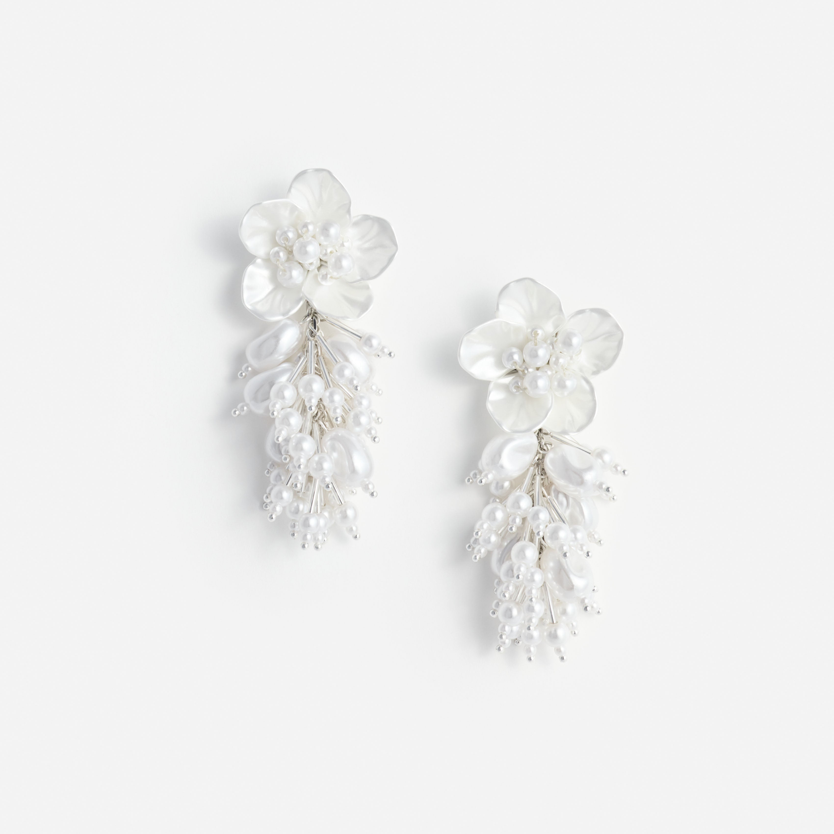 Self Portrait Jewellery Pearl Flower Ohrringe Creme One Size