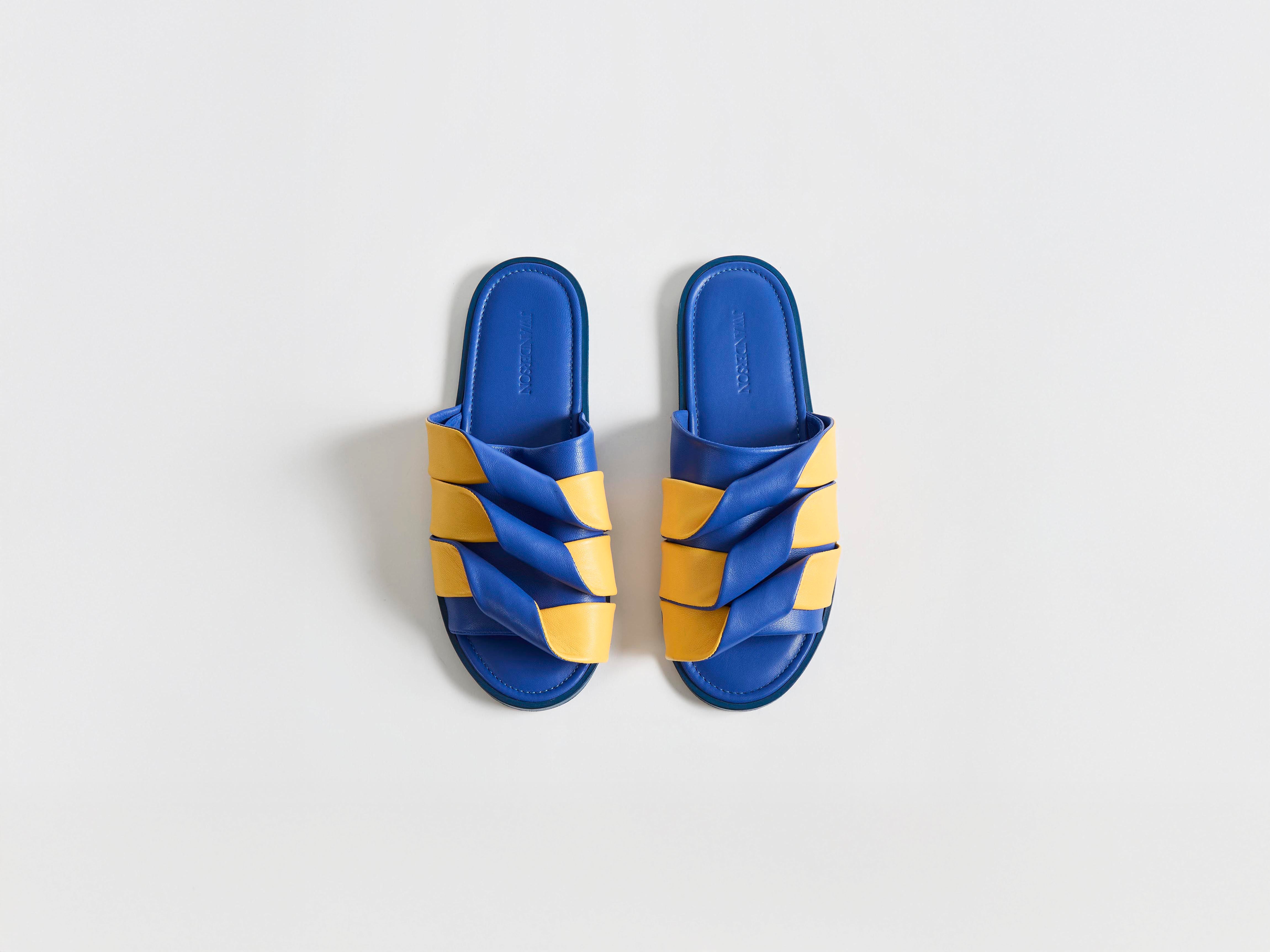 J.W.Anderson Coil Slide Leder Blau Gelb Damen