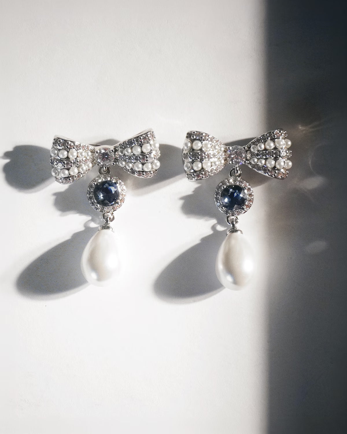 Self Portrait Silver Crystal Bow Blue Pearl Droplet Earrings Ohrringe One Size