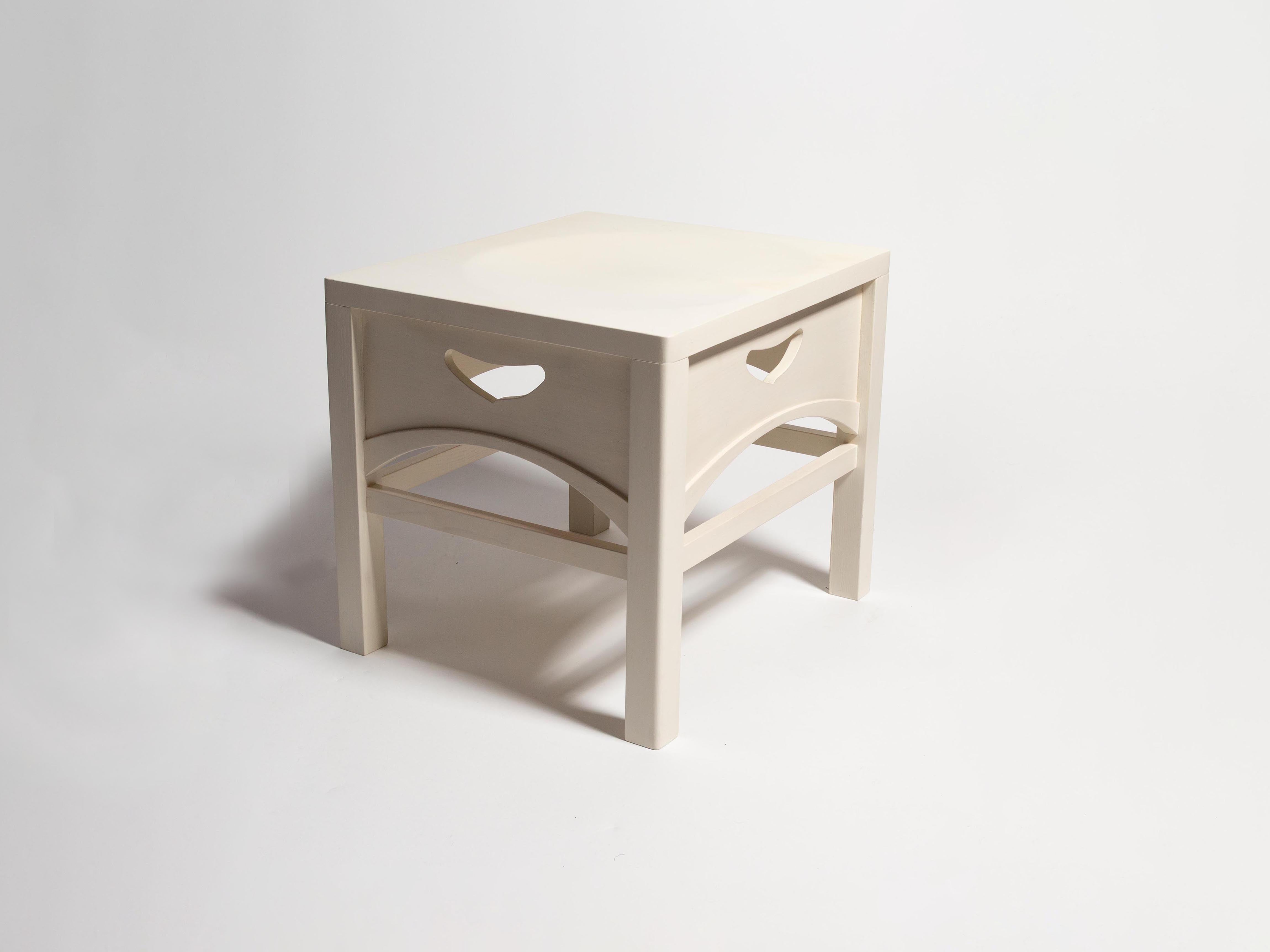 J.W.Anderson Furniture Mackintosh Stool Hocker Weiß Eiche