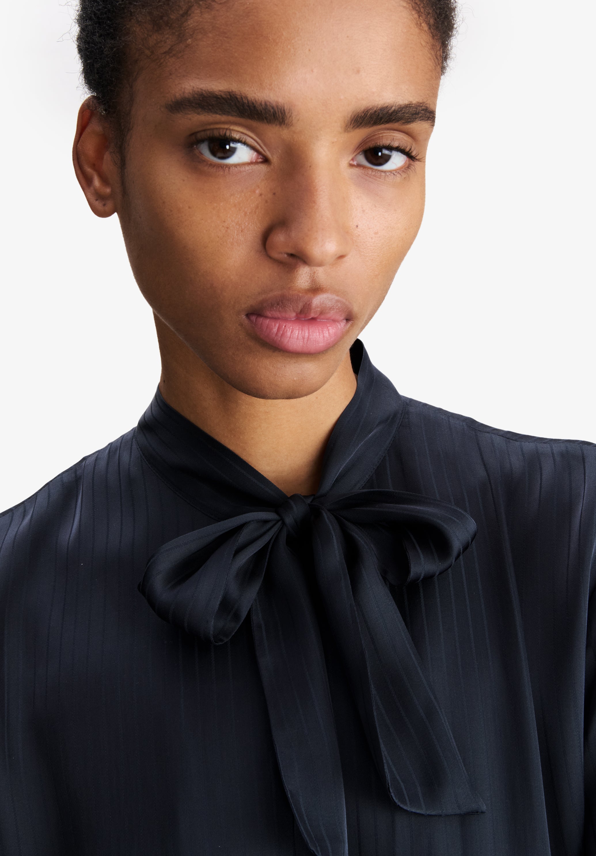 A.P.C. Dresses fließendes marineblaues Kleid 38 gestreift