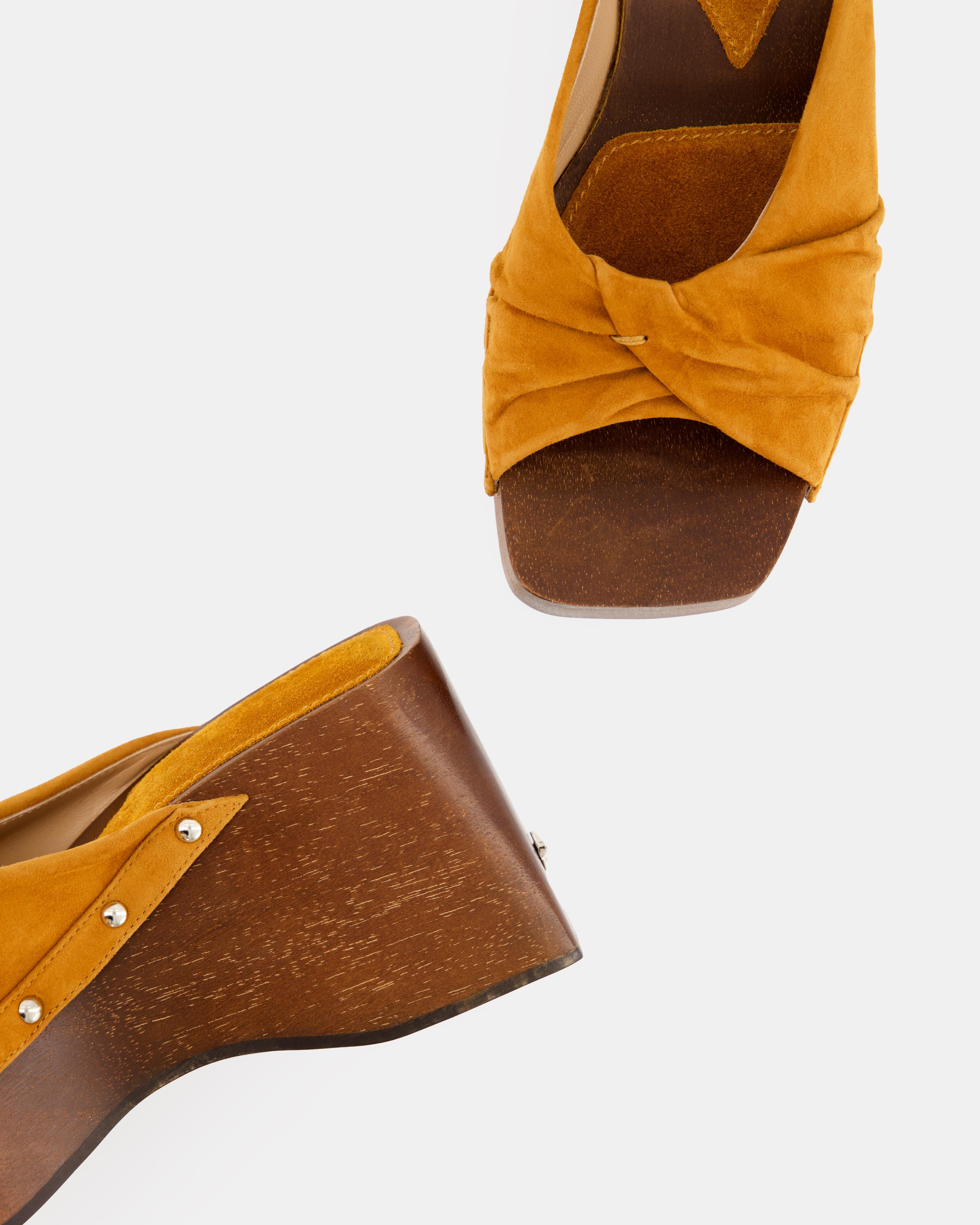 Nodaleto Bulla Mellow Wedge Clogs Sunlight Suede 8cm