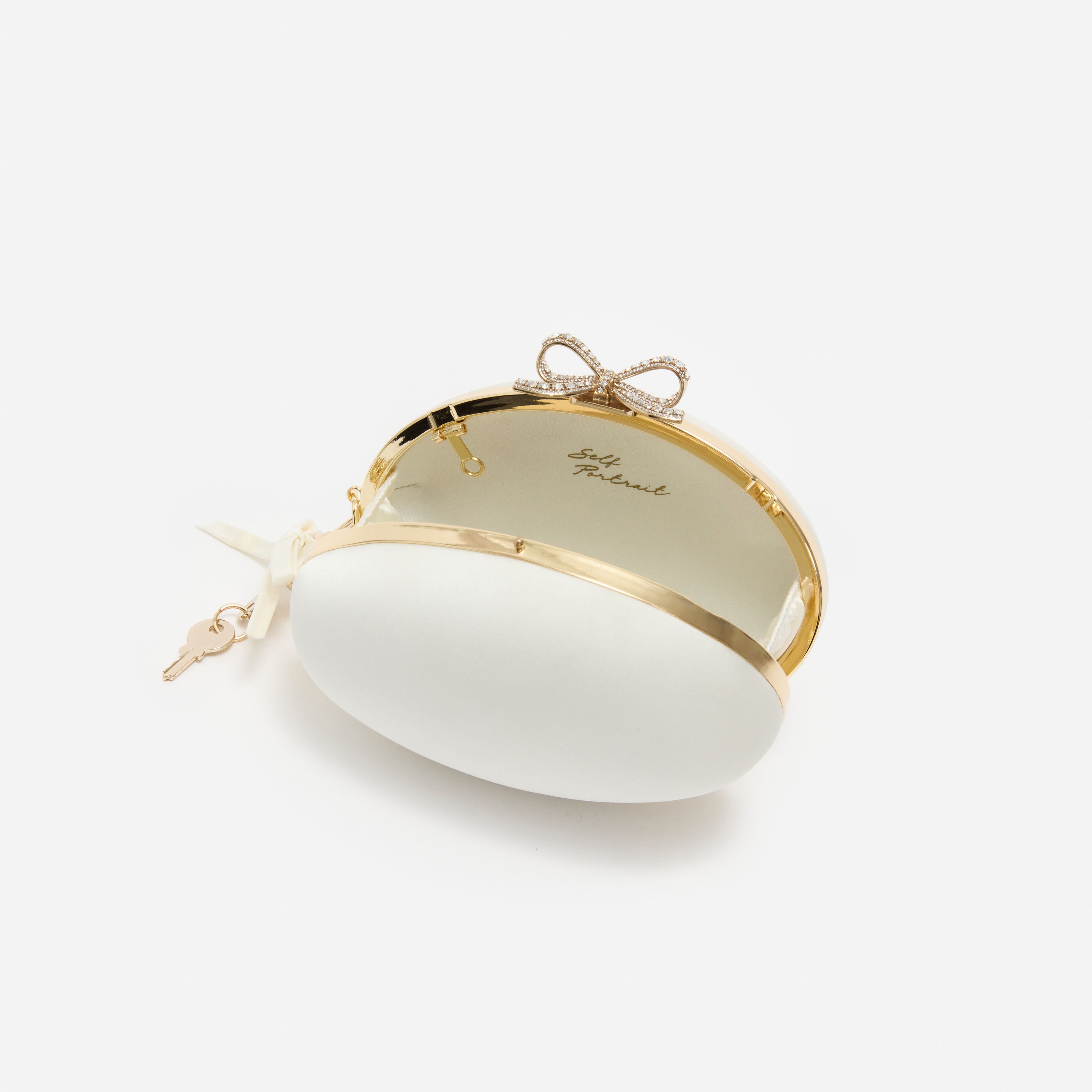 Self-Portrait Cream Satin Oval Clutch Tasche Creme