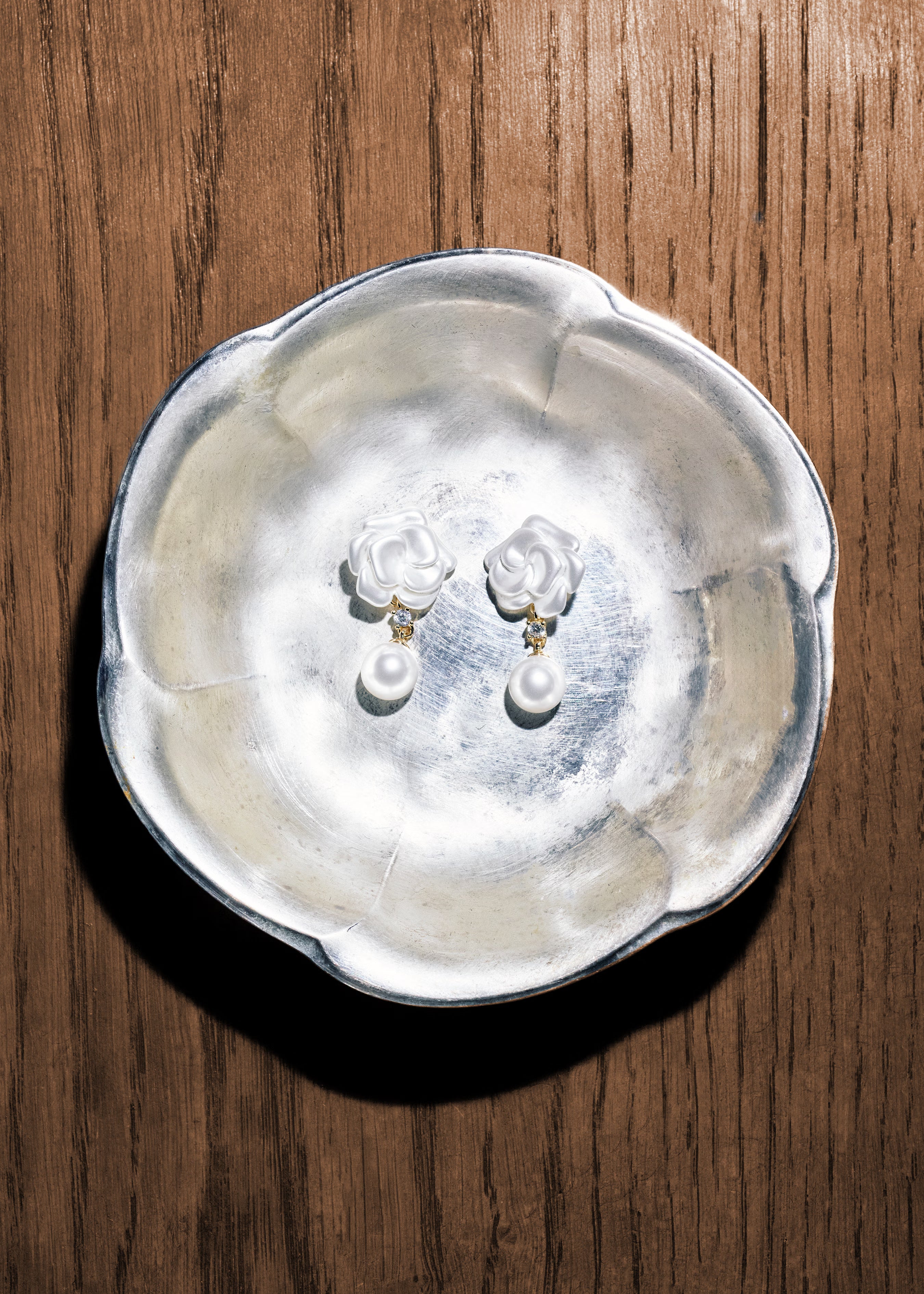 Self Portrait Jewellery Pearl Flower Ohrringe Creme Perle