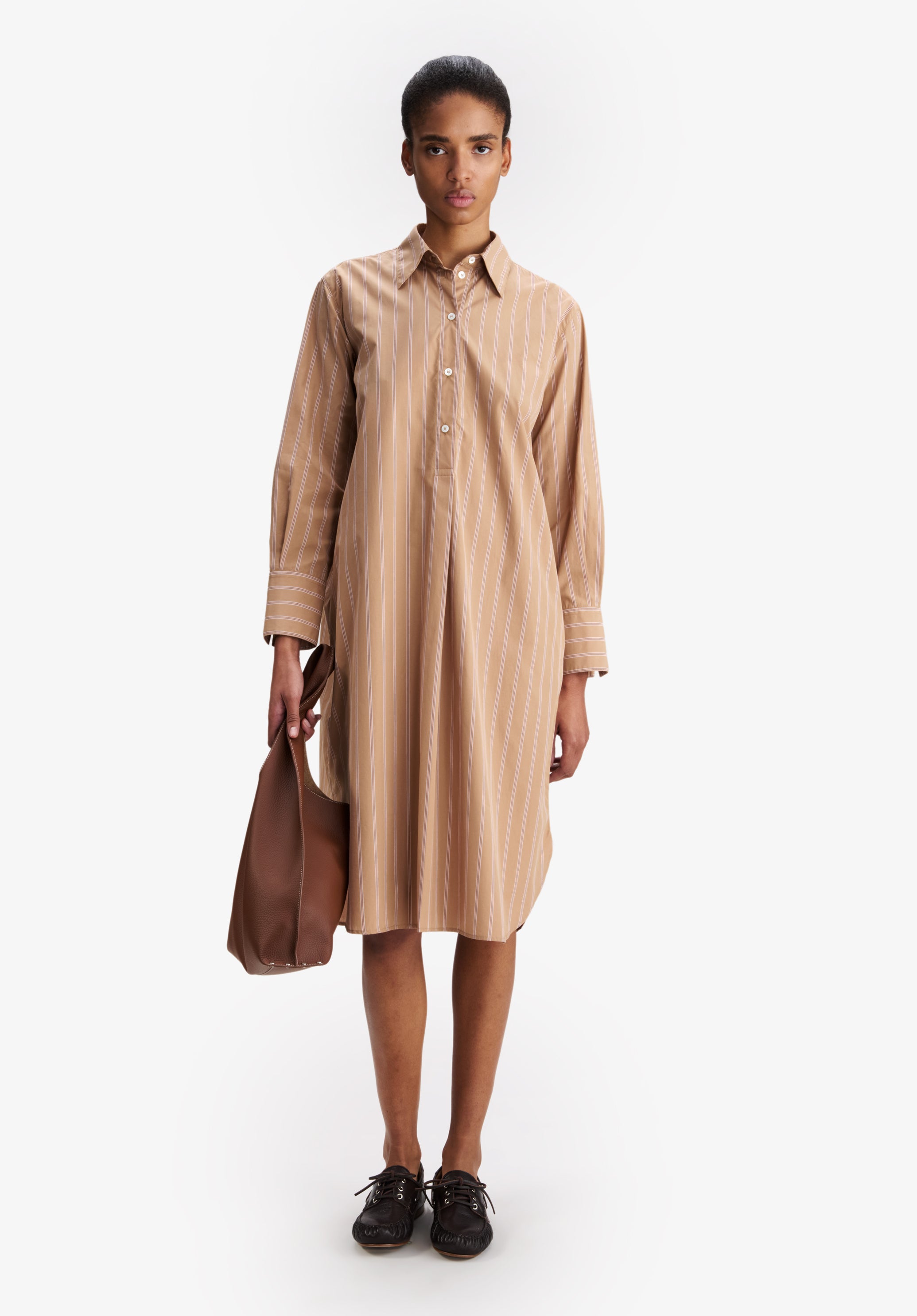 A.P.C. Hemdblusenkleid beige lang aus Bio-Baumwolle