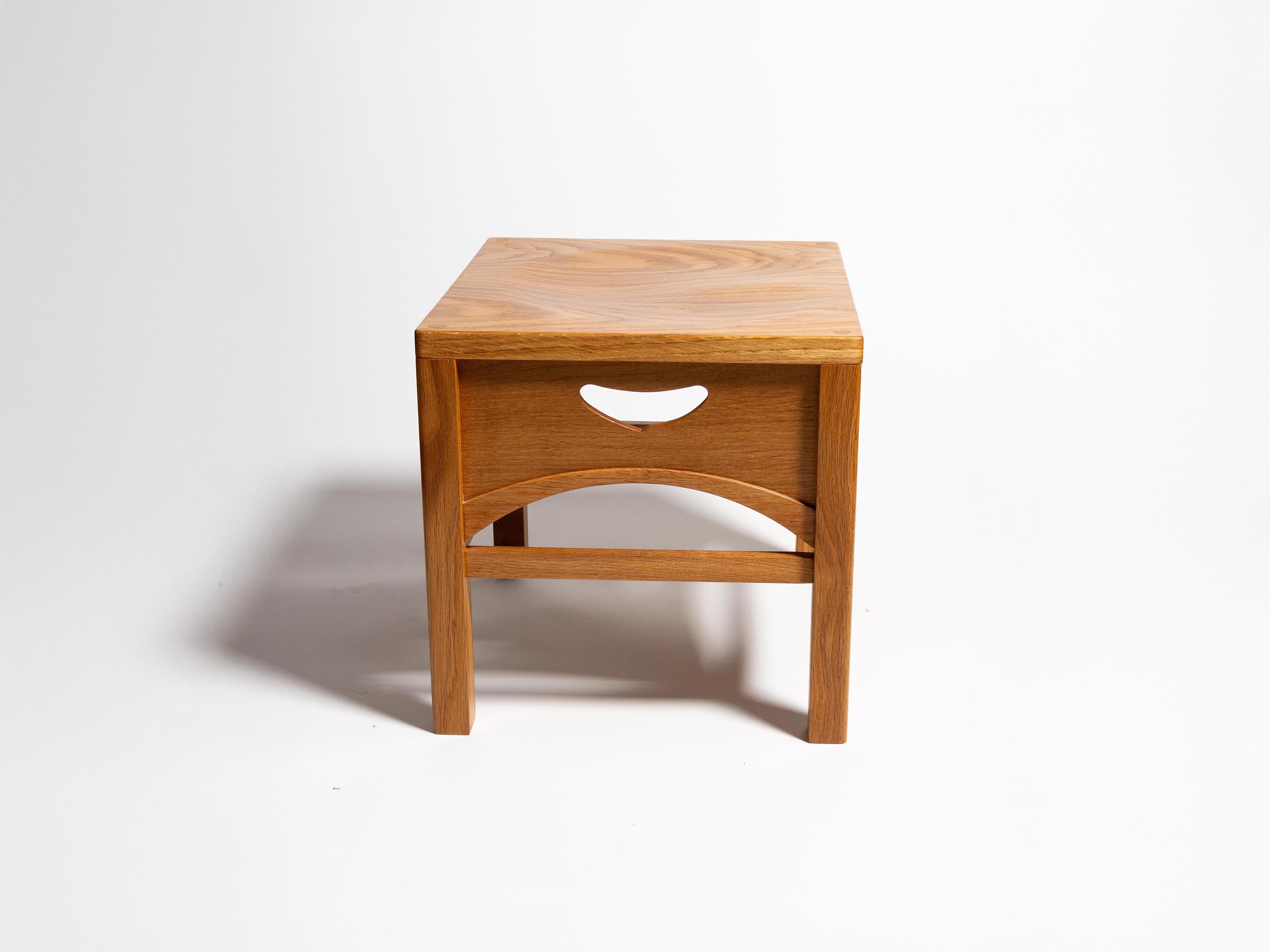 J.W. Anderson Mackintosh Hocker Eiche geölt Holz