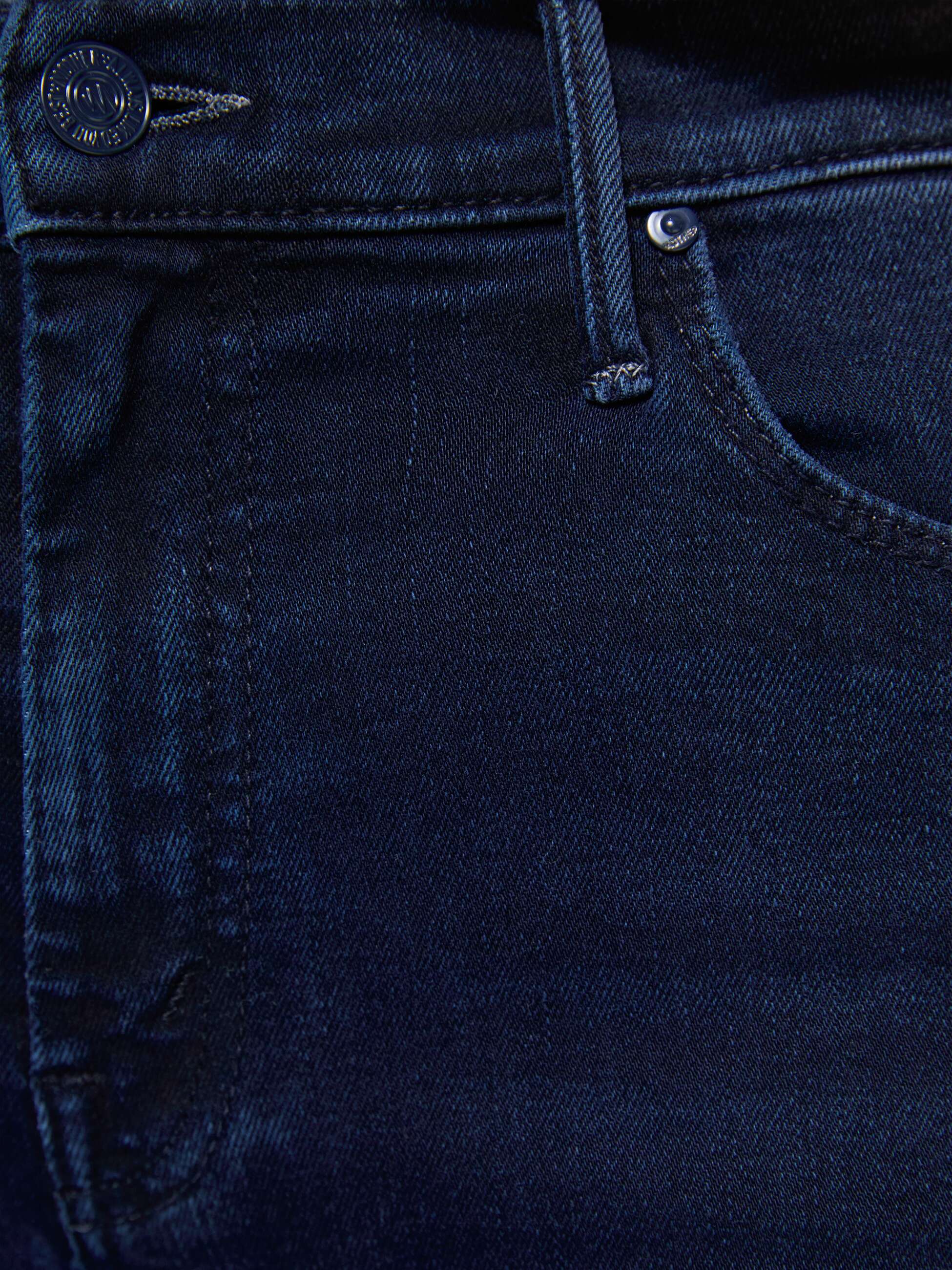 Mother Weekender Fray Flare Jeans Chip On My Shoulder