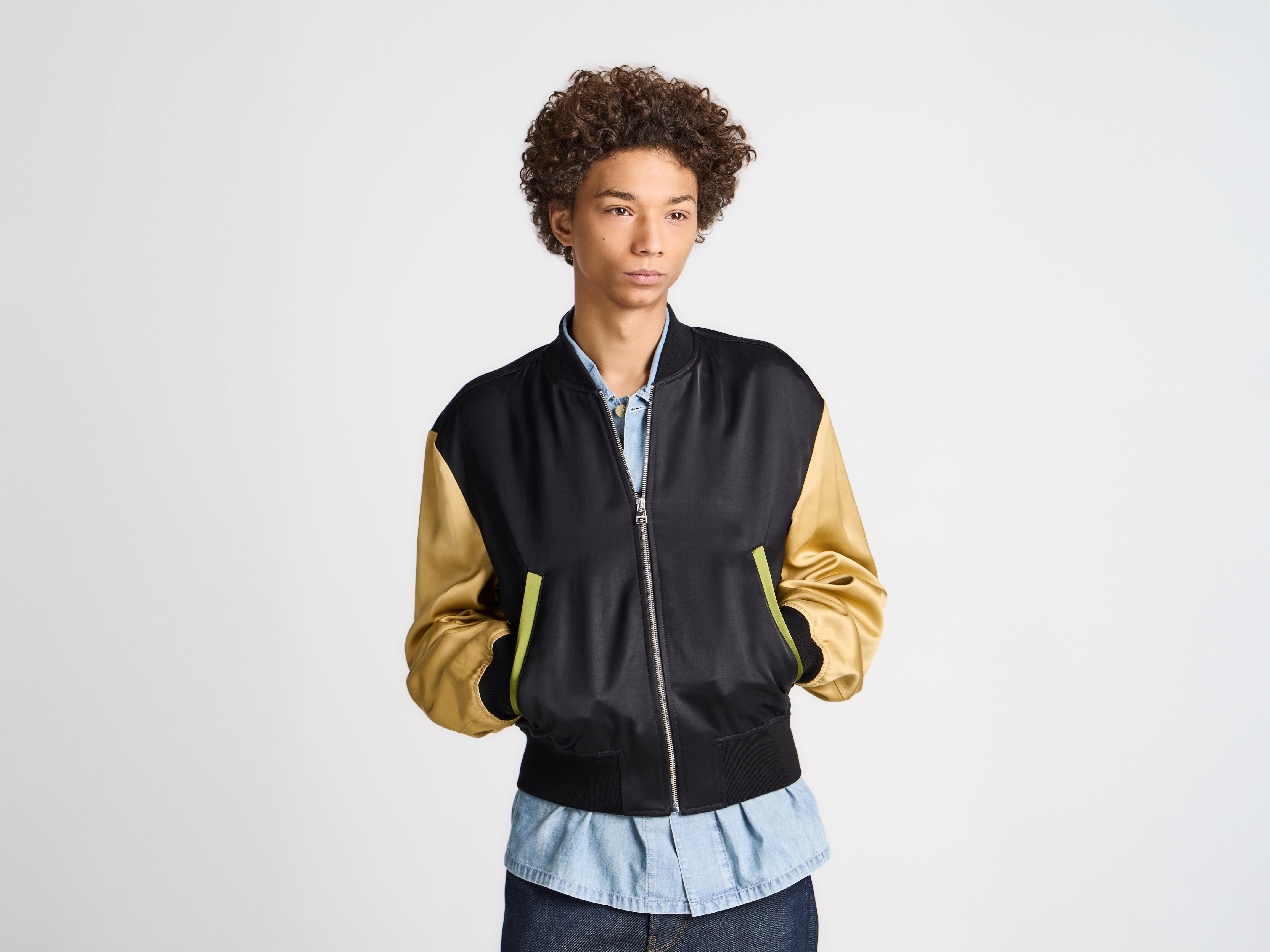 J.W.Anderson Coats Satin Blouson Herren Schwarz Multi