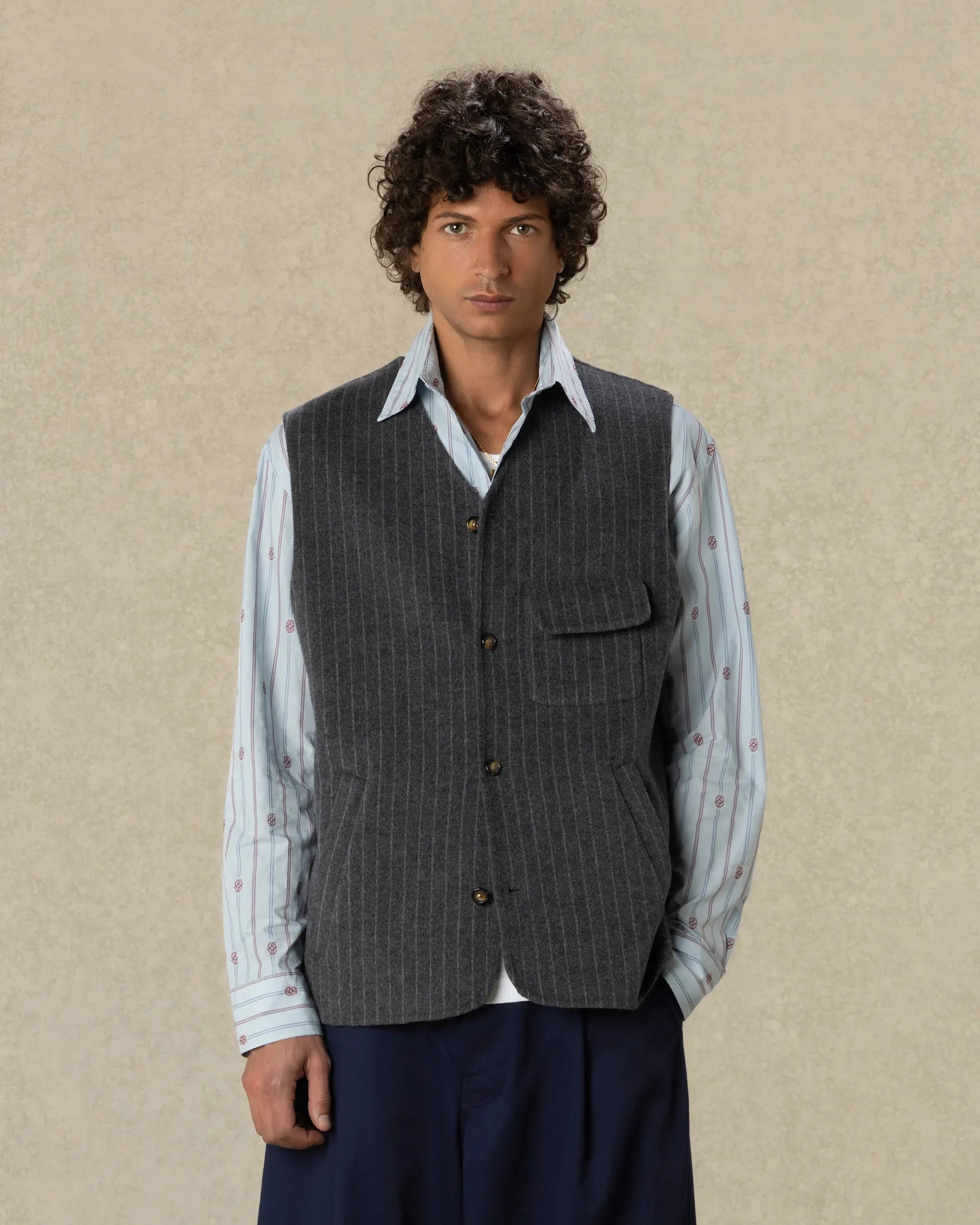 Drôle de Monsieur Wool Pinstripe Weste Wolle Dunkelgrau