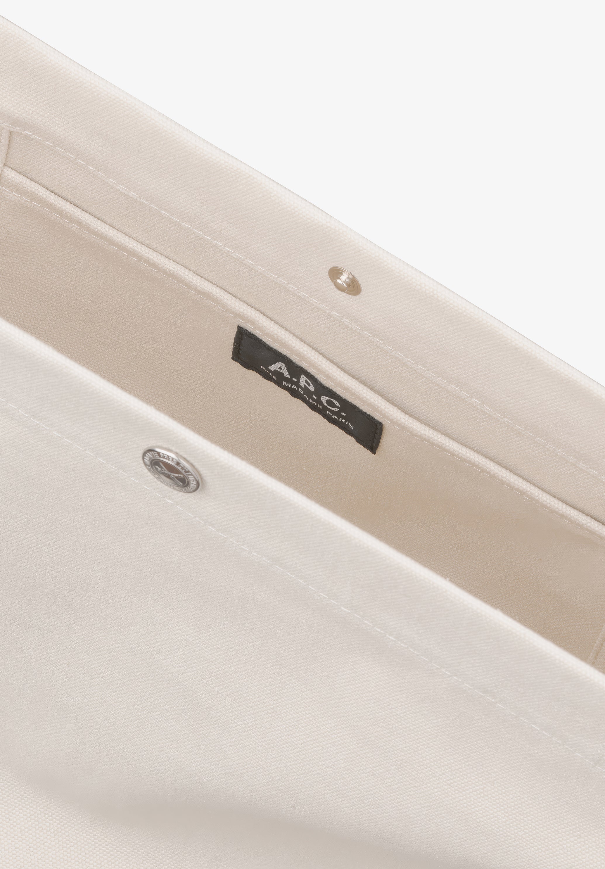 A.P.C. Journal Tasche beige recyceltes Polyester