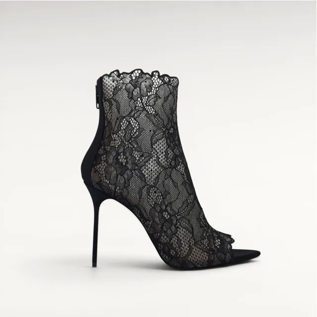 Gedebe Bella Bootie Spitze Open-Toe Stiefeletten
