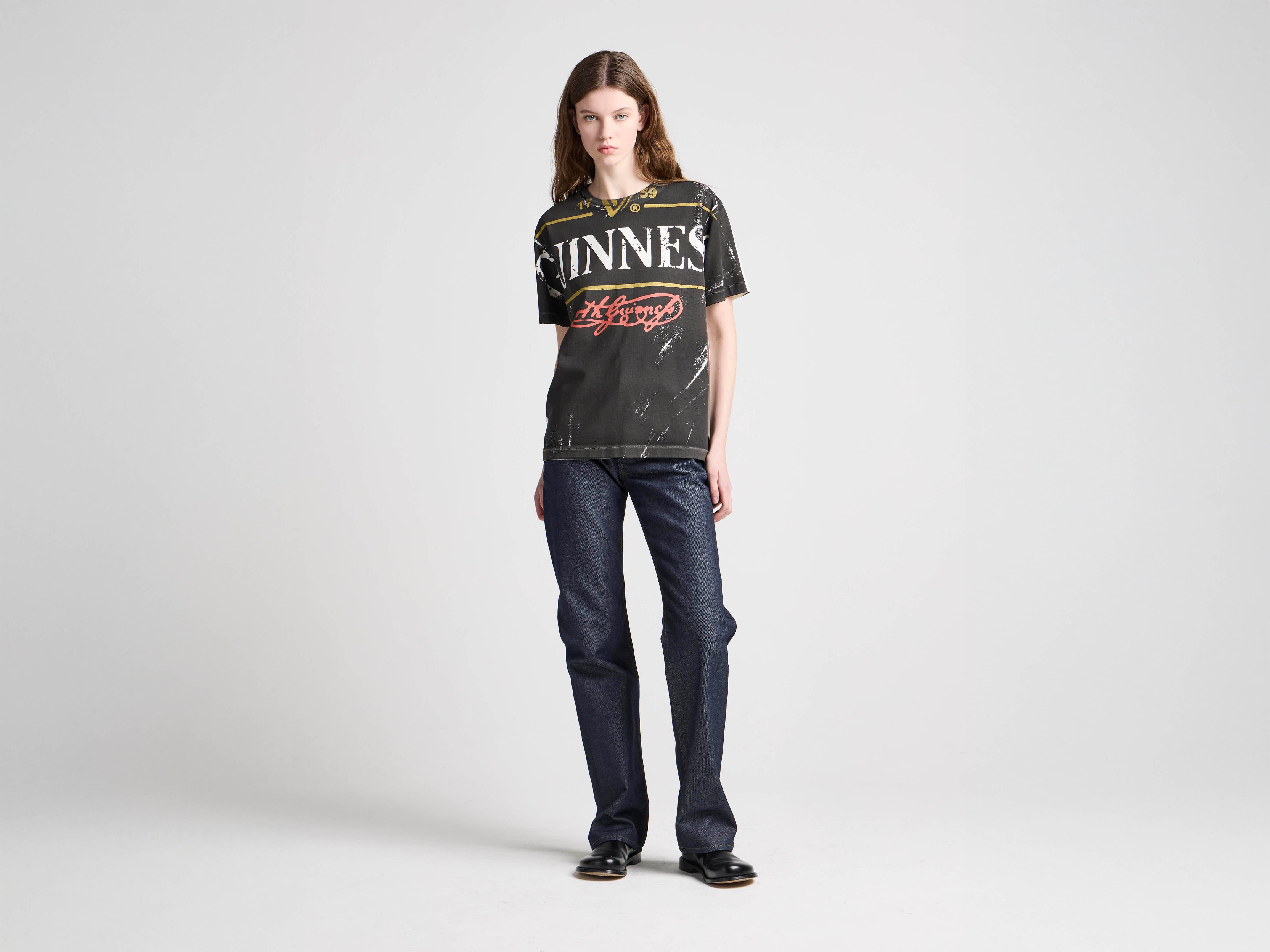 J.W.Anderson x Guinness Bottle Top T-Shirt Schwarz Unisex