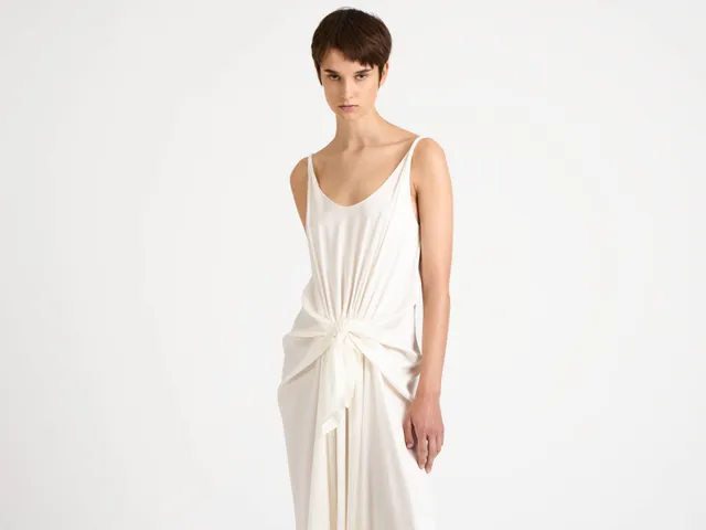 J.W.Anderson Dresses Knotted Waist Longline Kleid Damen Off White