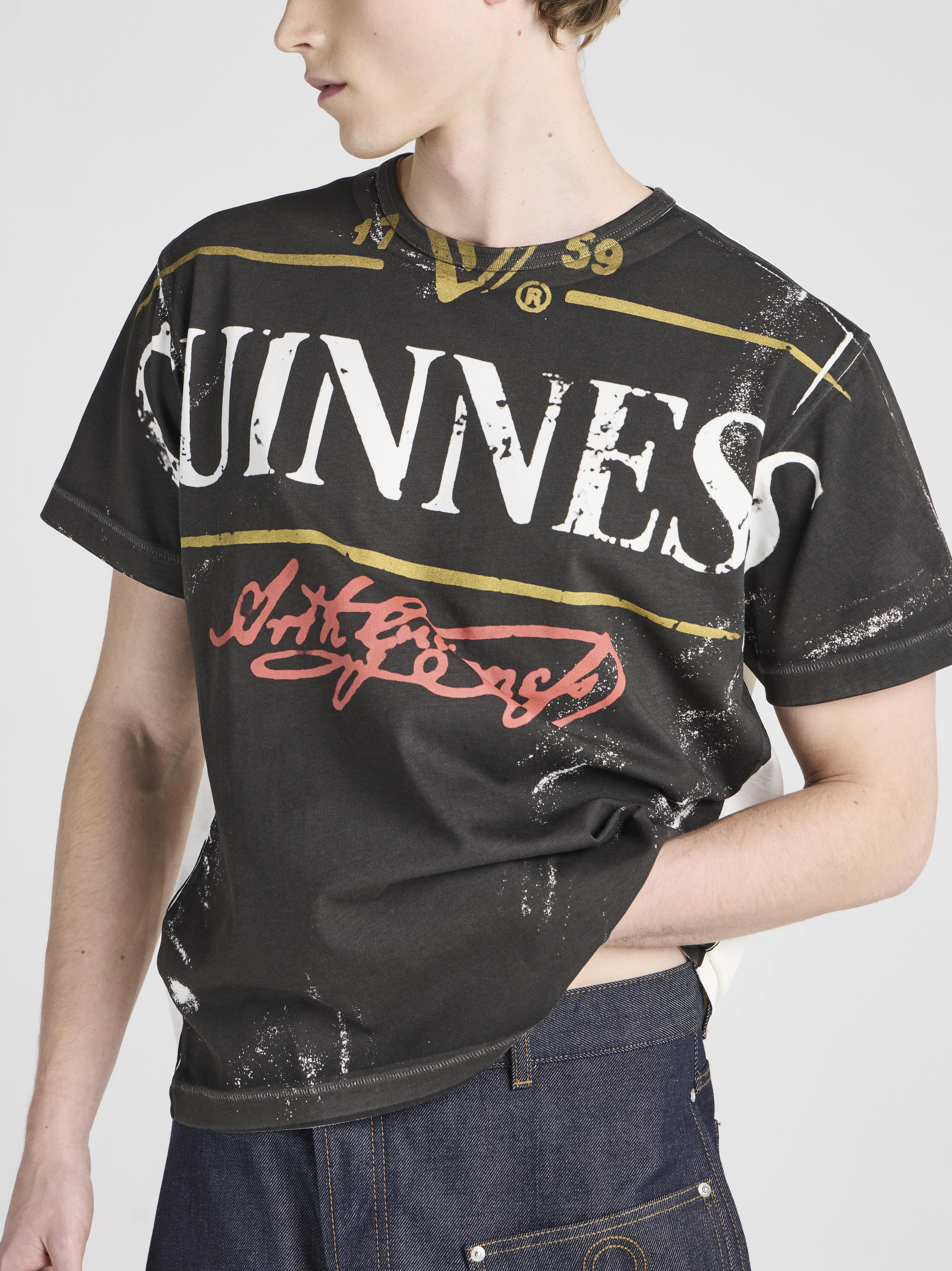 J.W.Anderson x Guinness Bottle Top T-Shirt Schwarz Unisex