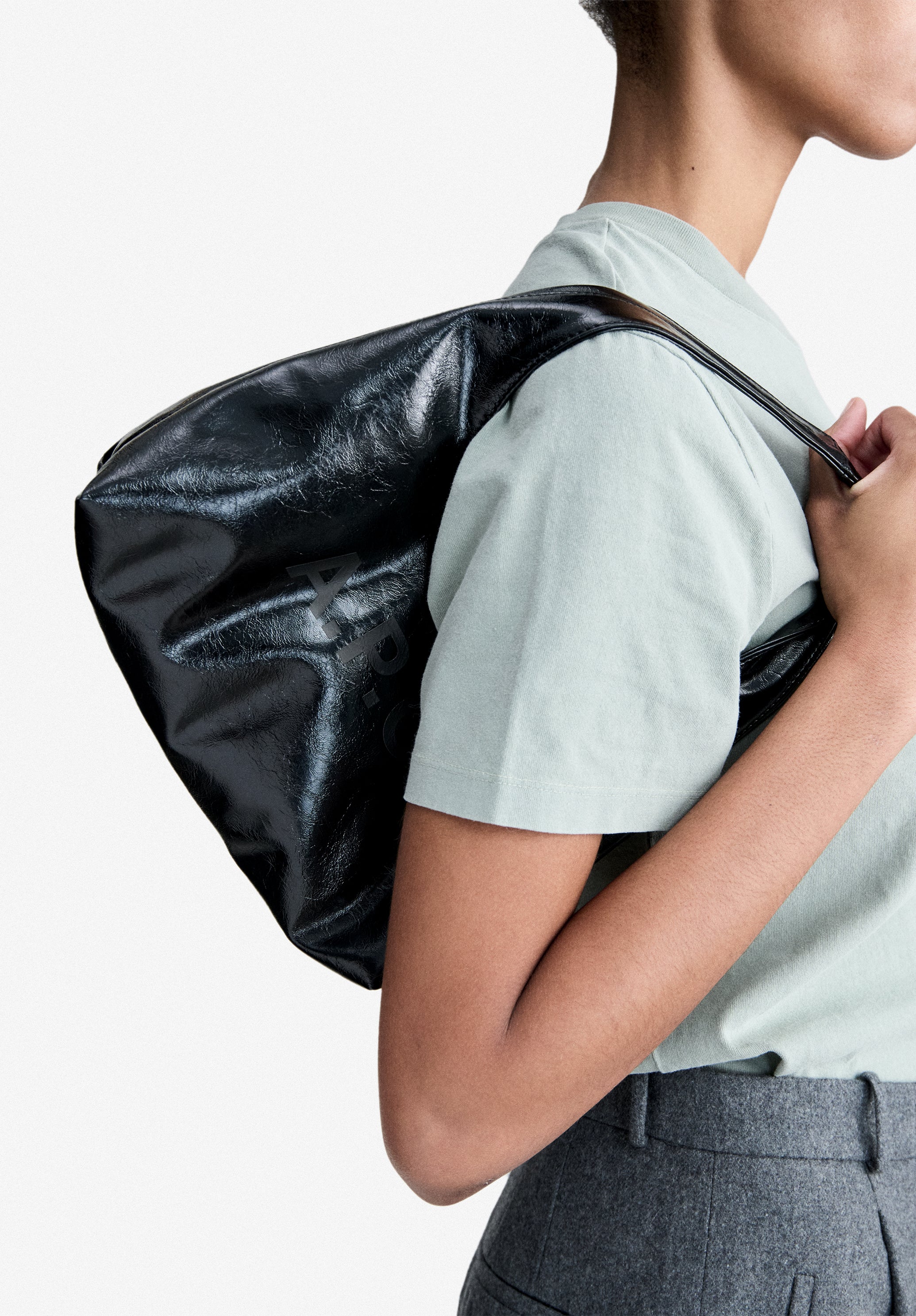 A.P.C. Baby Ninon Shoulder Tasche TU Recycling Magnetverschluss