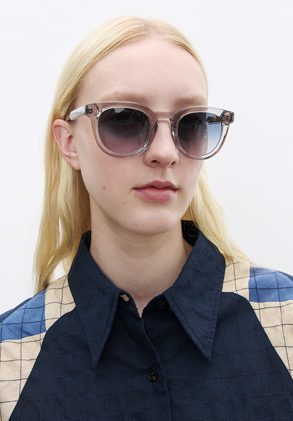 A.P.C. ACCESSORIES Les Lou Sonnenbrille TU blau UV