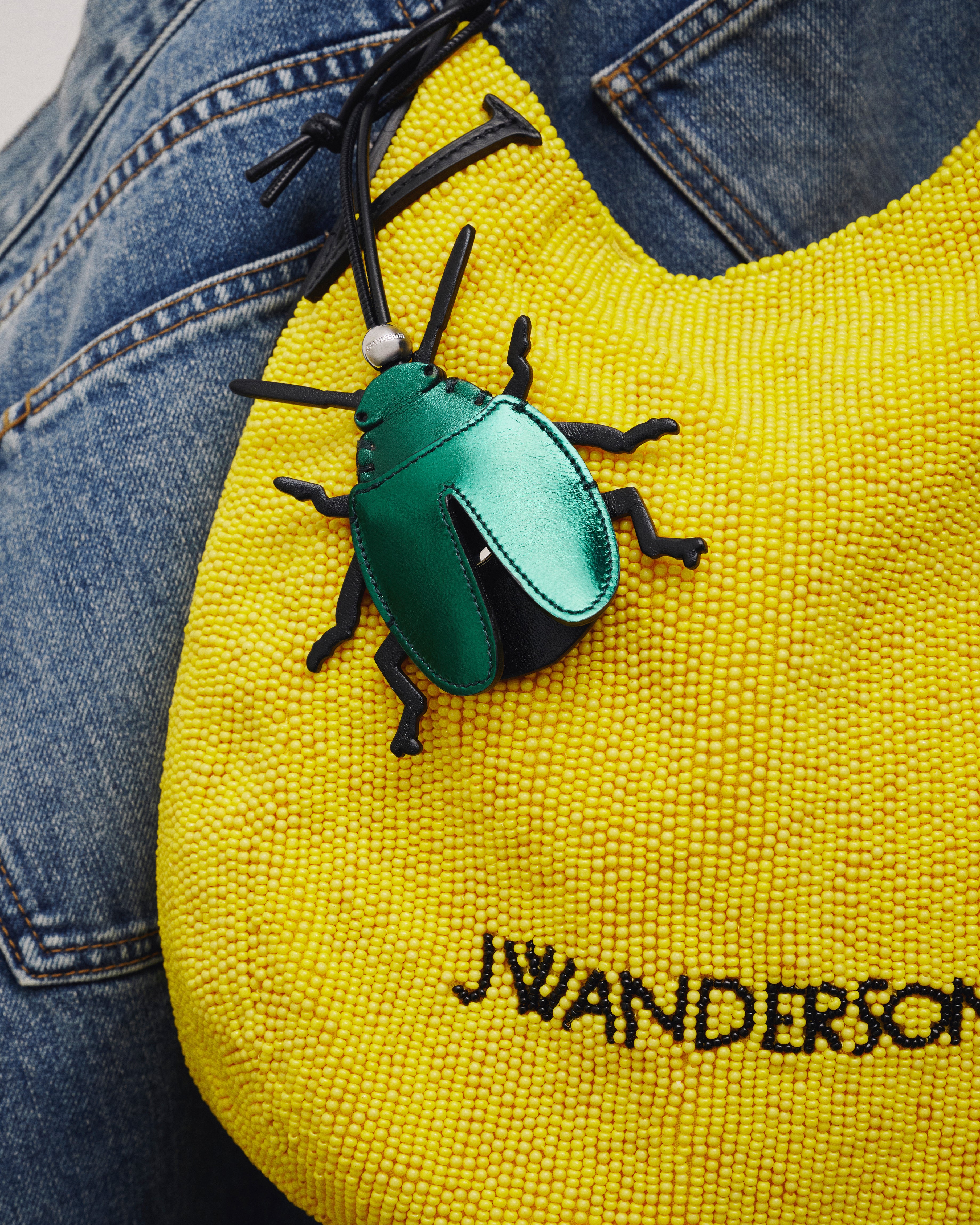 J.W.Anderson Beetle Taschenanhänger Leder Grün