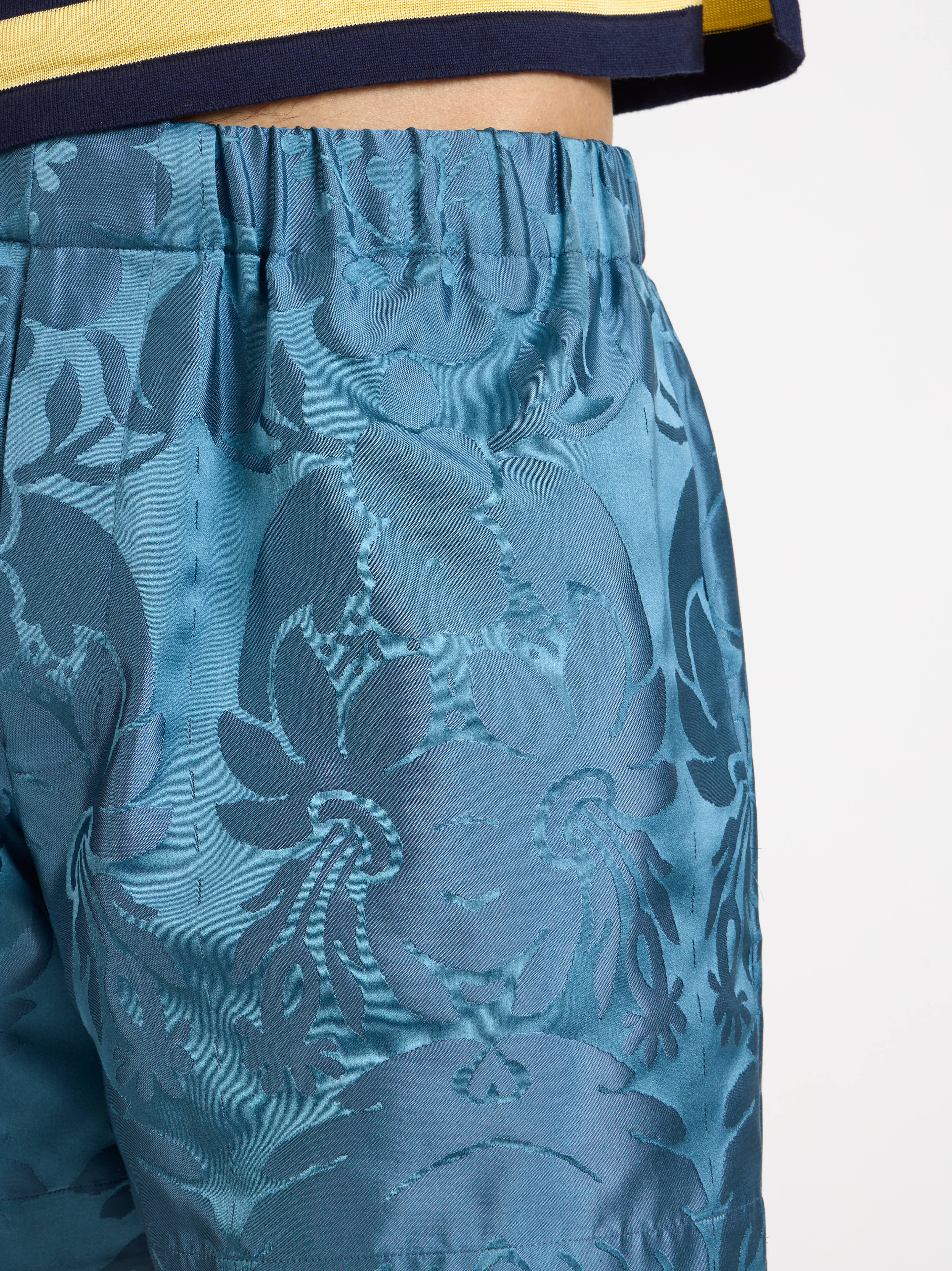 J.W.Anderson Damask Woven Shorts Herren Seidenshorts Airforce Blue