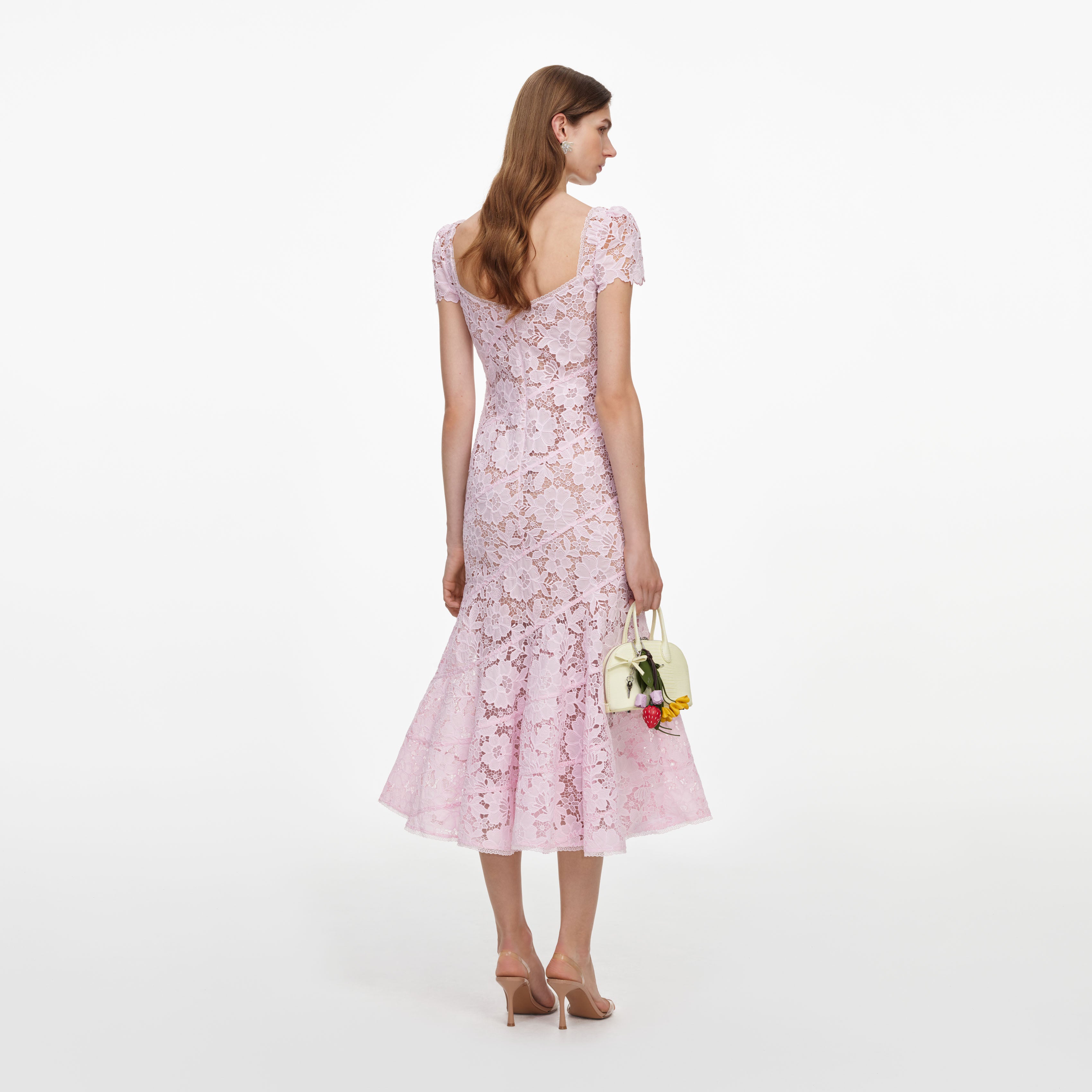 Self Portrait Spiral Lace Midikleid rosa Herzausschnitt